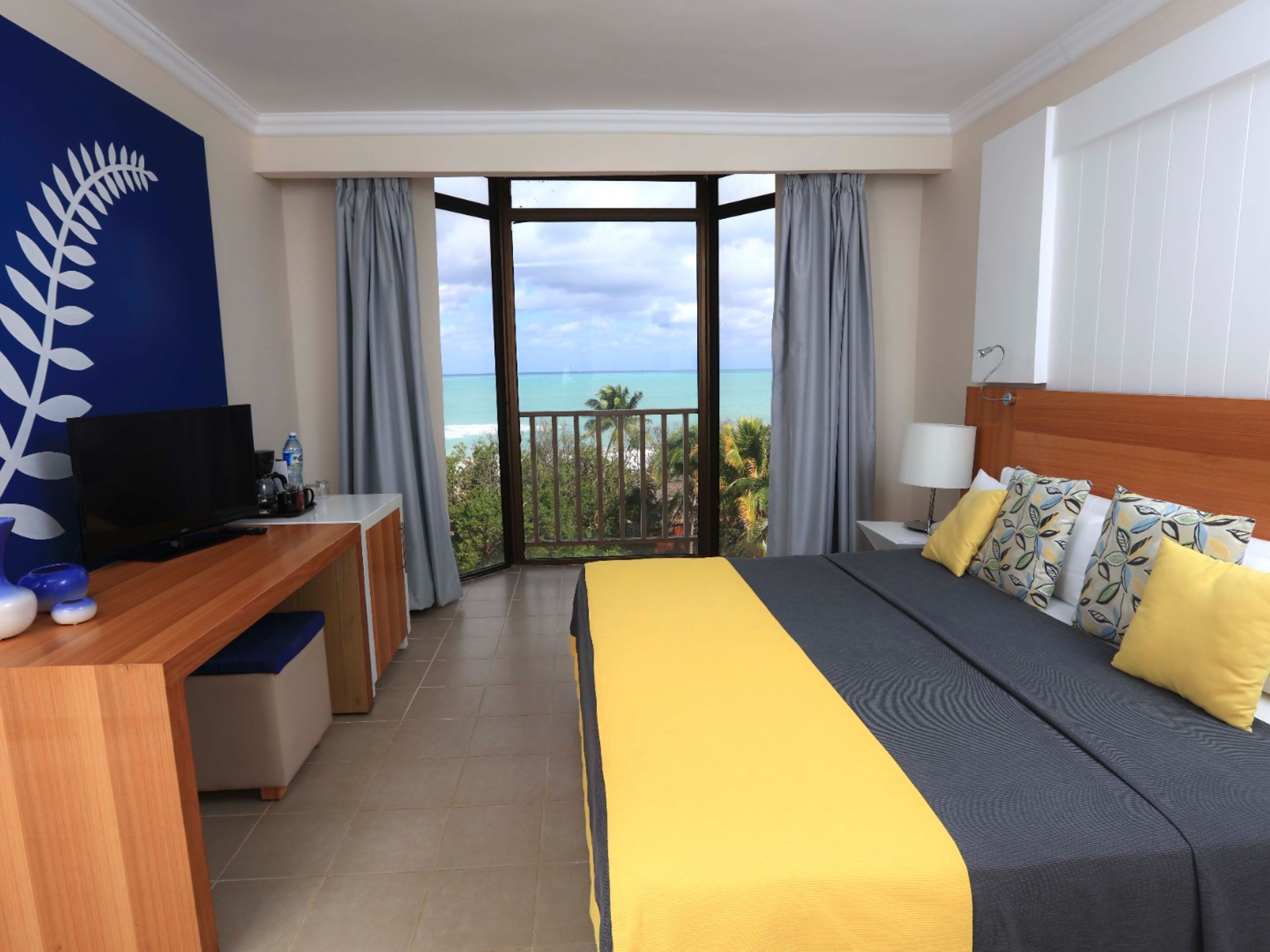 Oтель VILA GALÉ TROPICAL VARADEROJUNIOR SUITE SEA VIEW Room