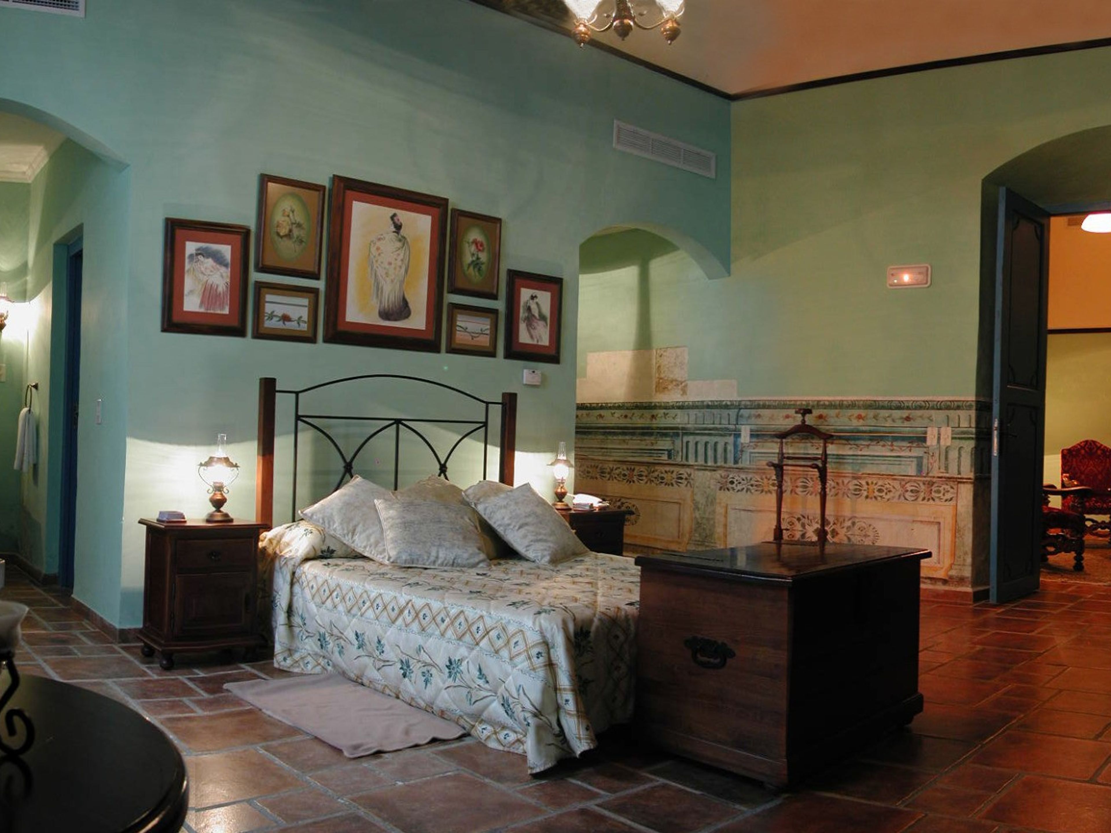 HABAGUANEX BELTRÁN DE SANTA CRUZ HotelJunior Suite Room