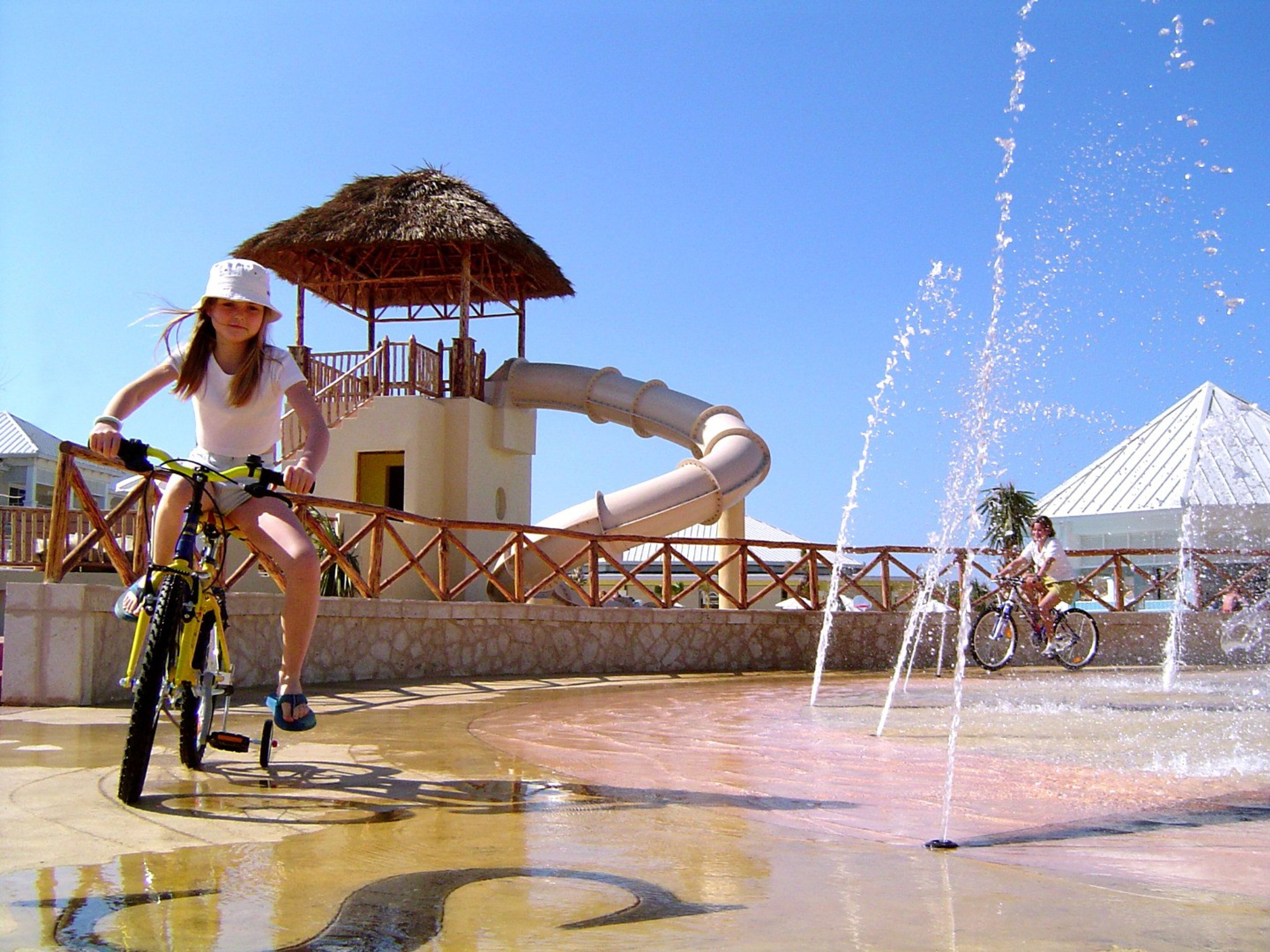 Hotel PLAYA PUNTA HICACOSHotel's acuatic park