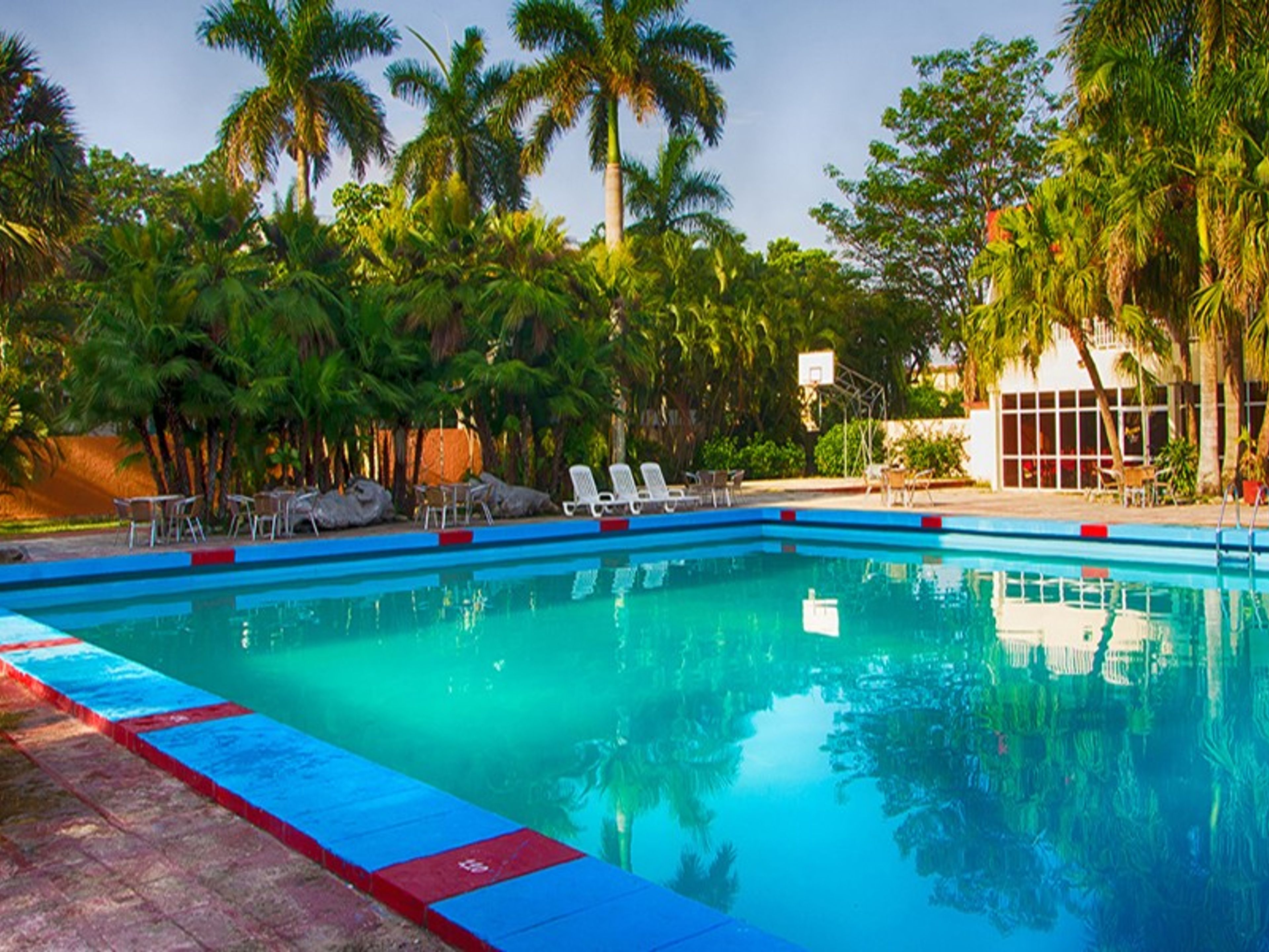 Hotel ISLAZUL PINAR DEL RÍOPanoramic hotel & pool view