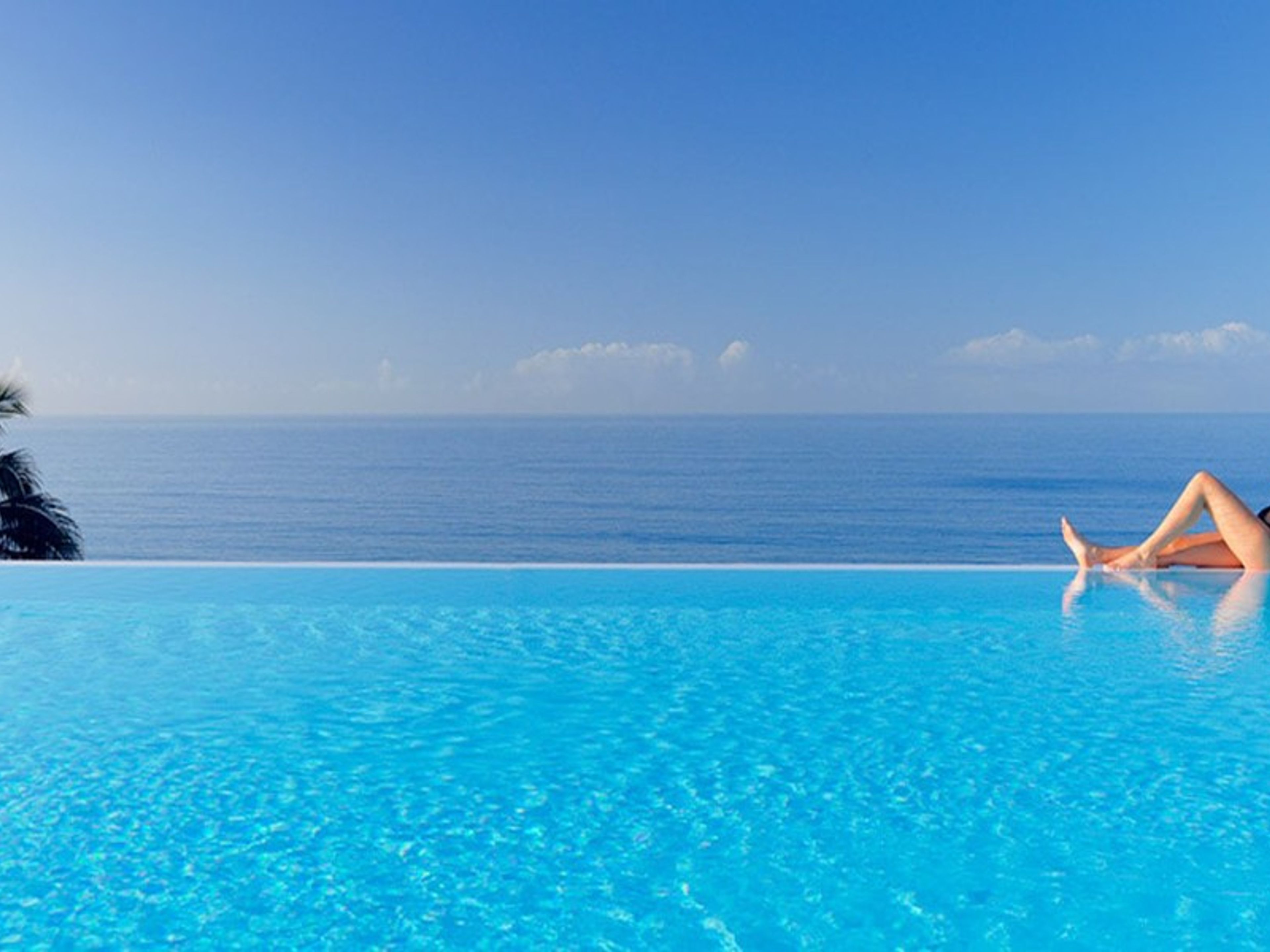 Отель PLAYA VISTA AZUL RESORT & SUITEInfinity pool panoramic view