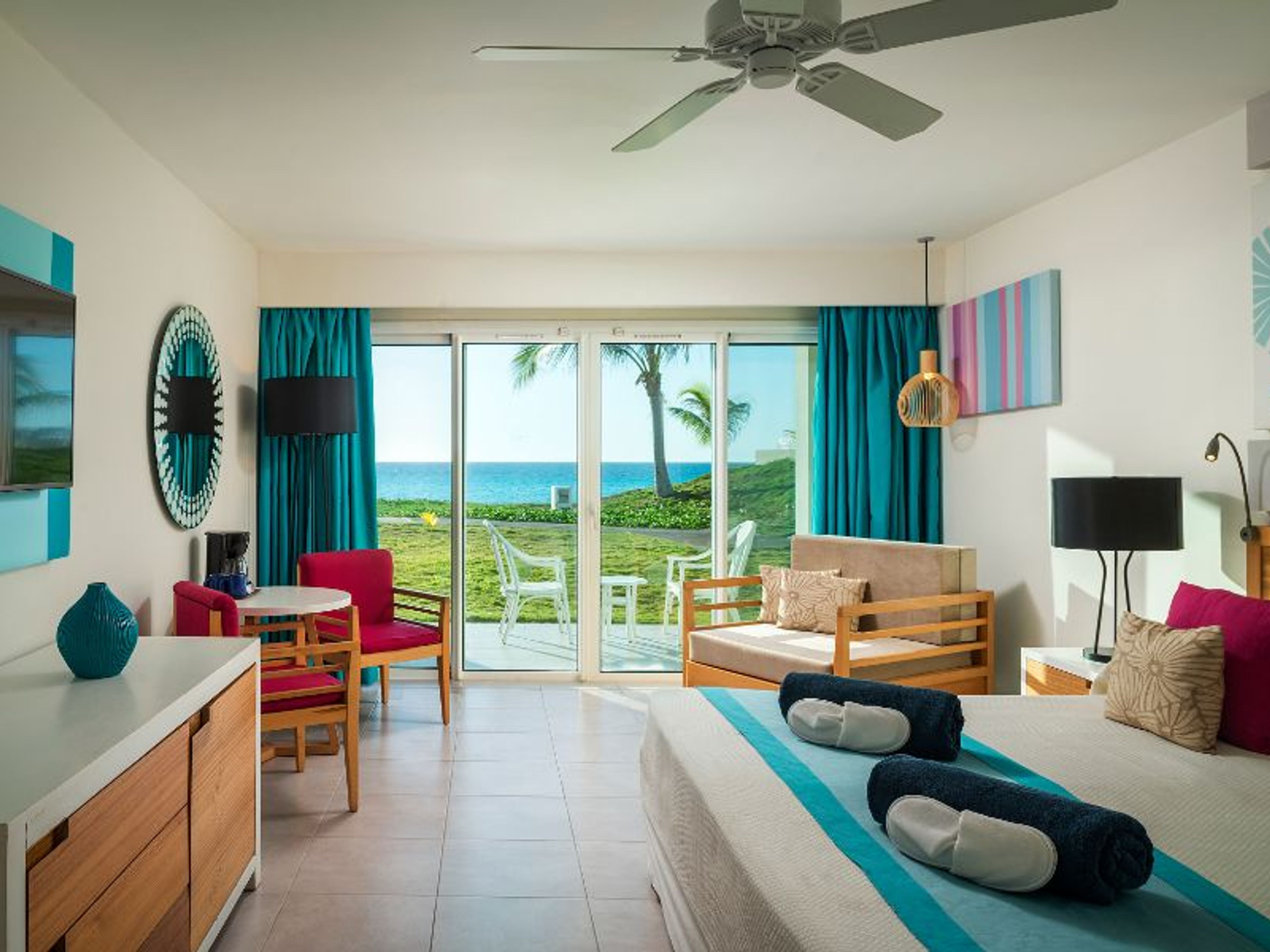 Отель PLAYA VISTA AZUL RESORT & SUITEPREMIUM SEA VIEW Room