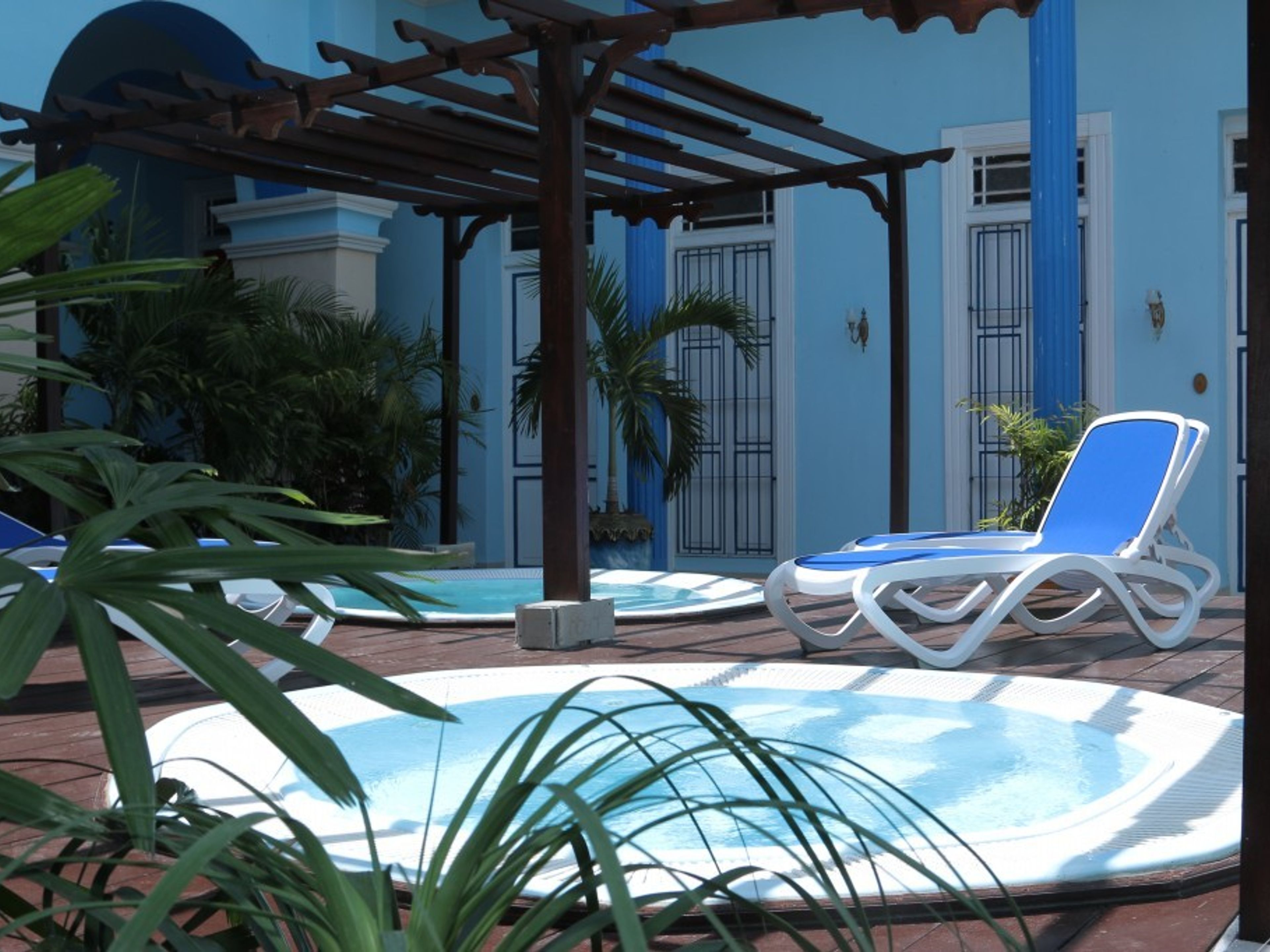 ENCANTO DON FLORENCIO HotelOutdoor jacuzzi view