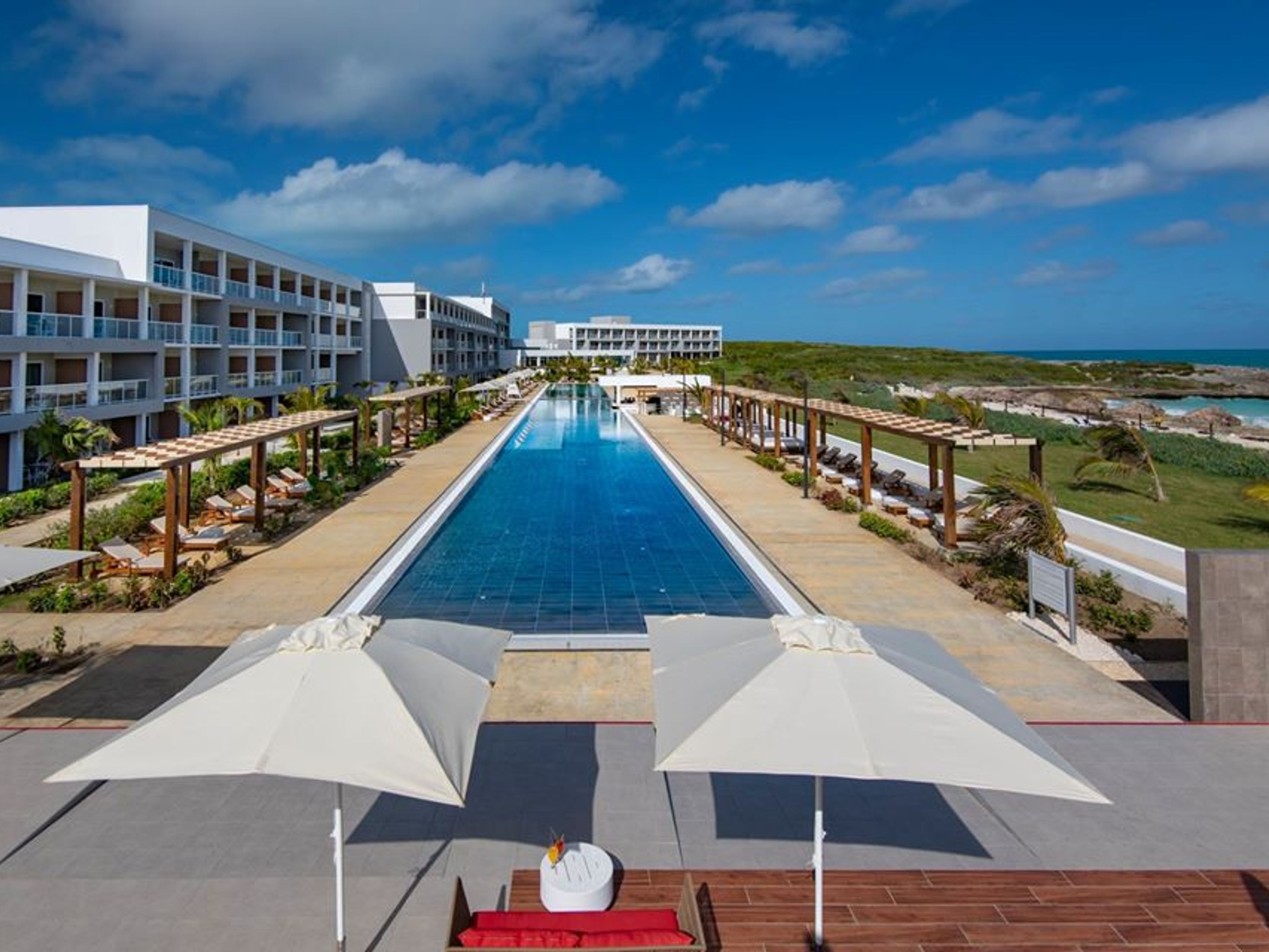 Отель GRAN MUTHU RAINBOW - Взрослые только старше 18 лет LGBTHotel´s pool panoramic view
