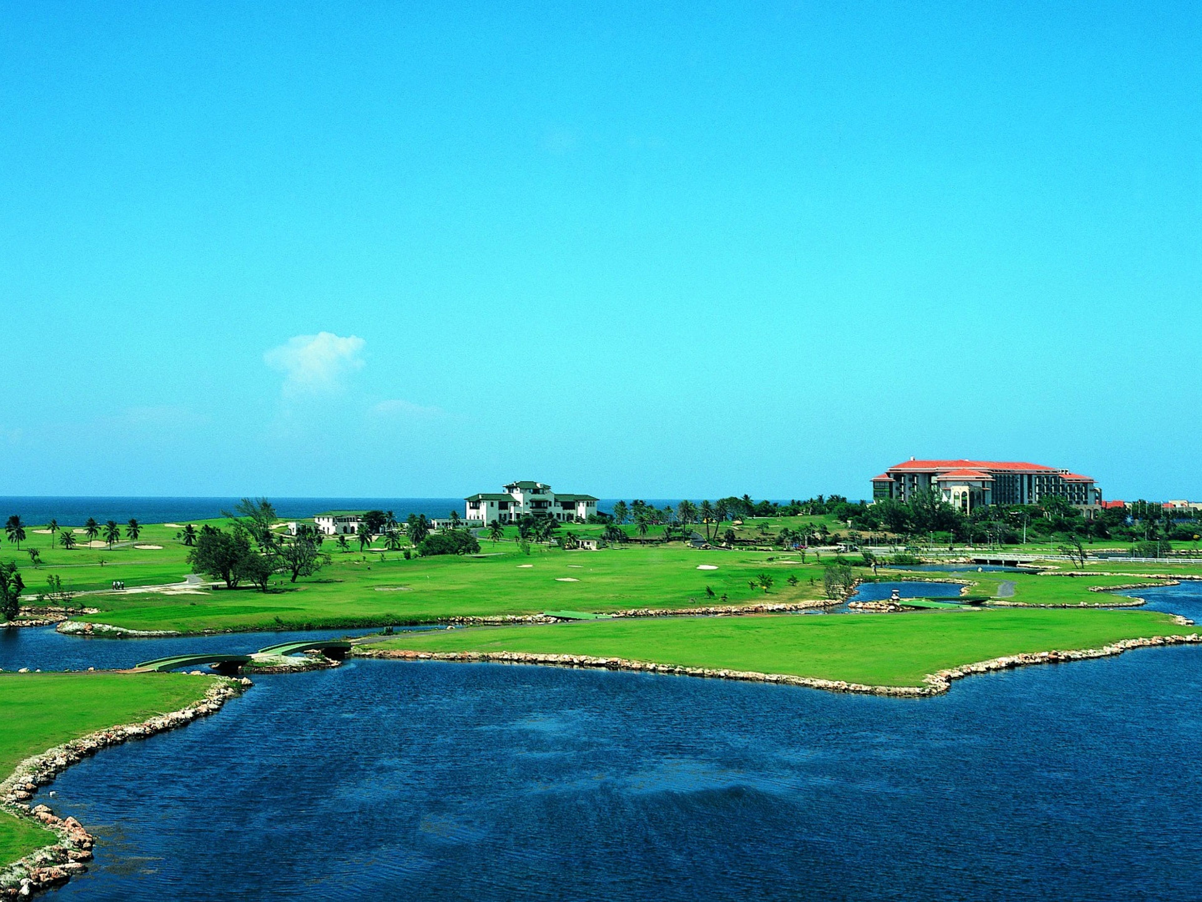 Отель MELIÁ LAS AMÉRICAS ALL INCLUSIVE GOLF & BUNGALOWSHotel´s panoramic view