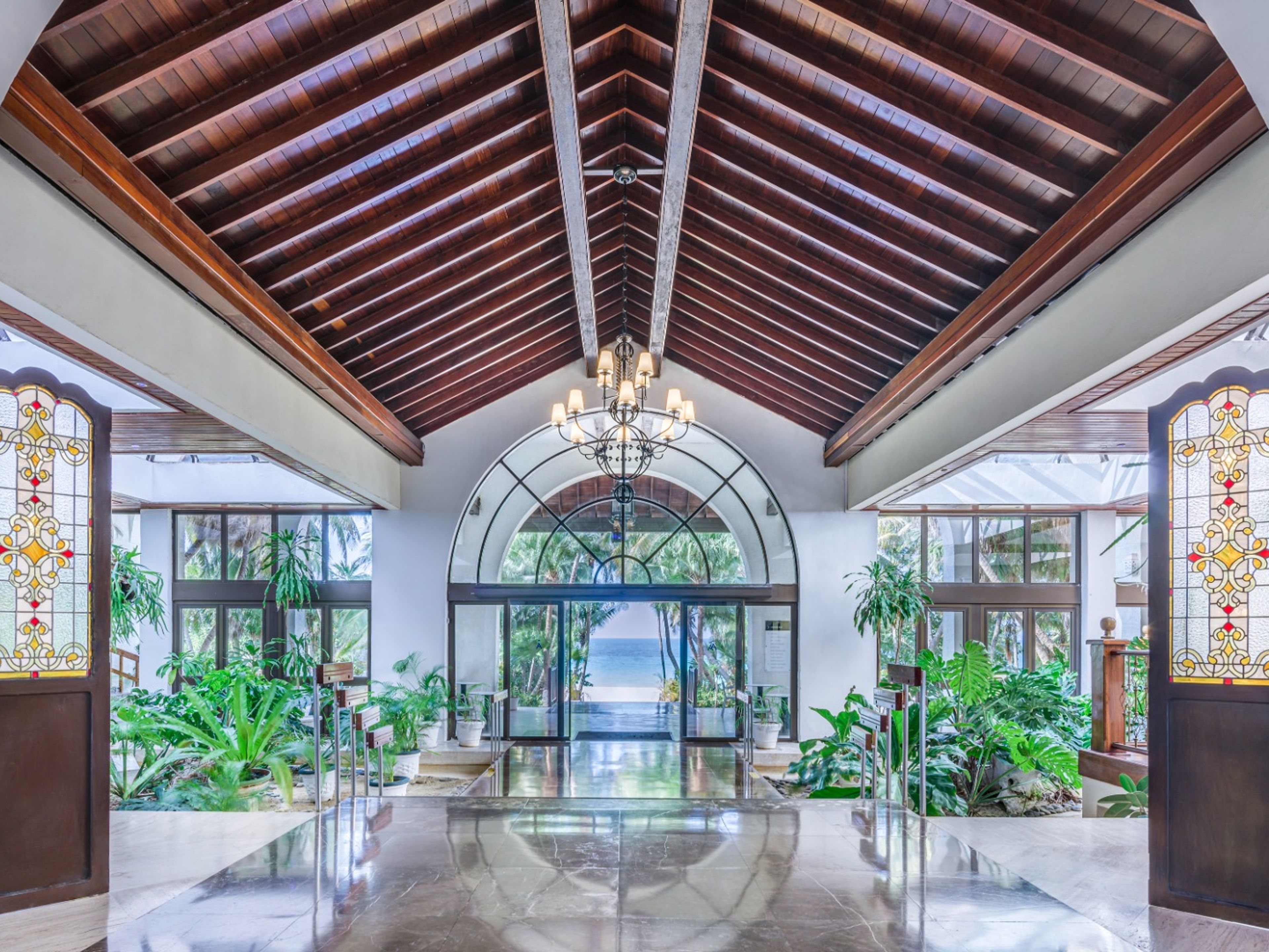 Отель MELIÁ LAS AMÉRICAS ALL INCLUSIVE GOLF & BUNGALOWSHotel´s lobby view