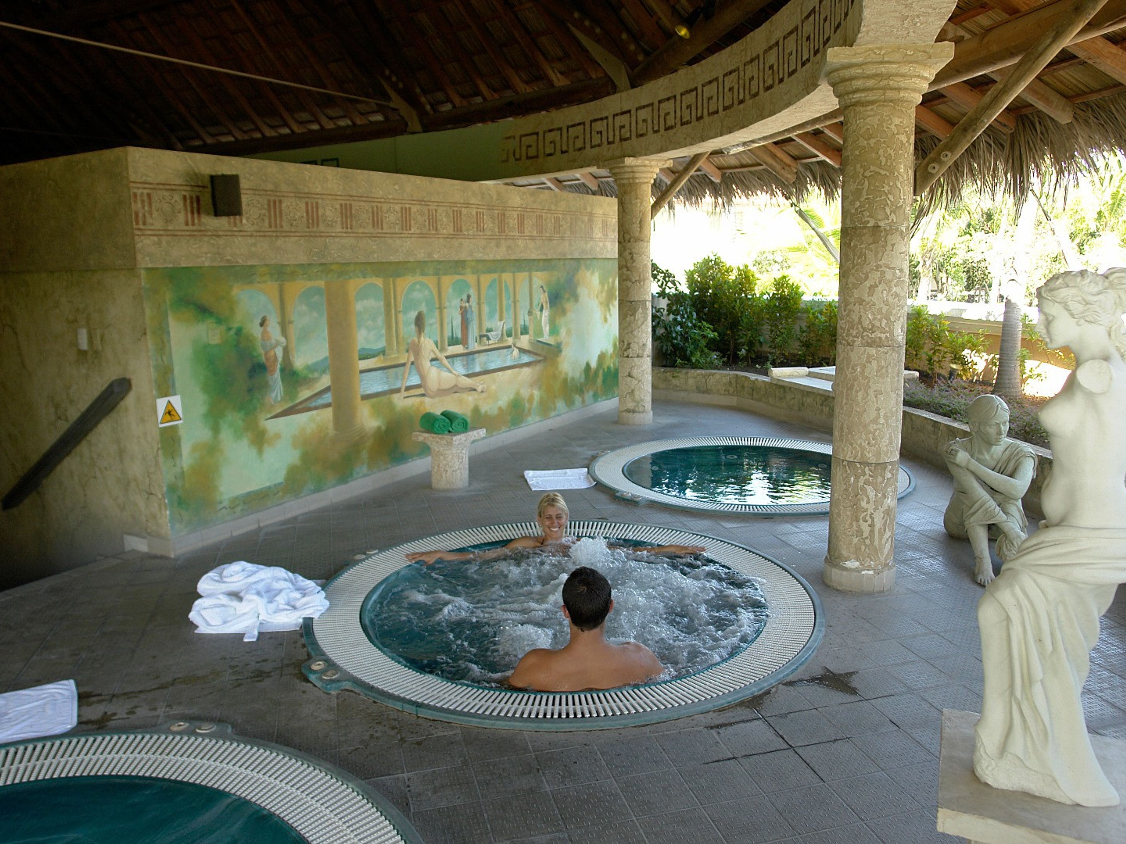 Hotel PLAYA PESQUERO RESORT, SUITE & SPASpa-Jacuzzi