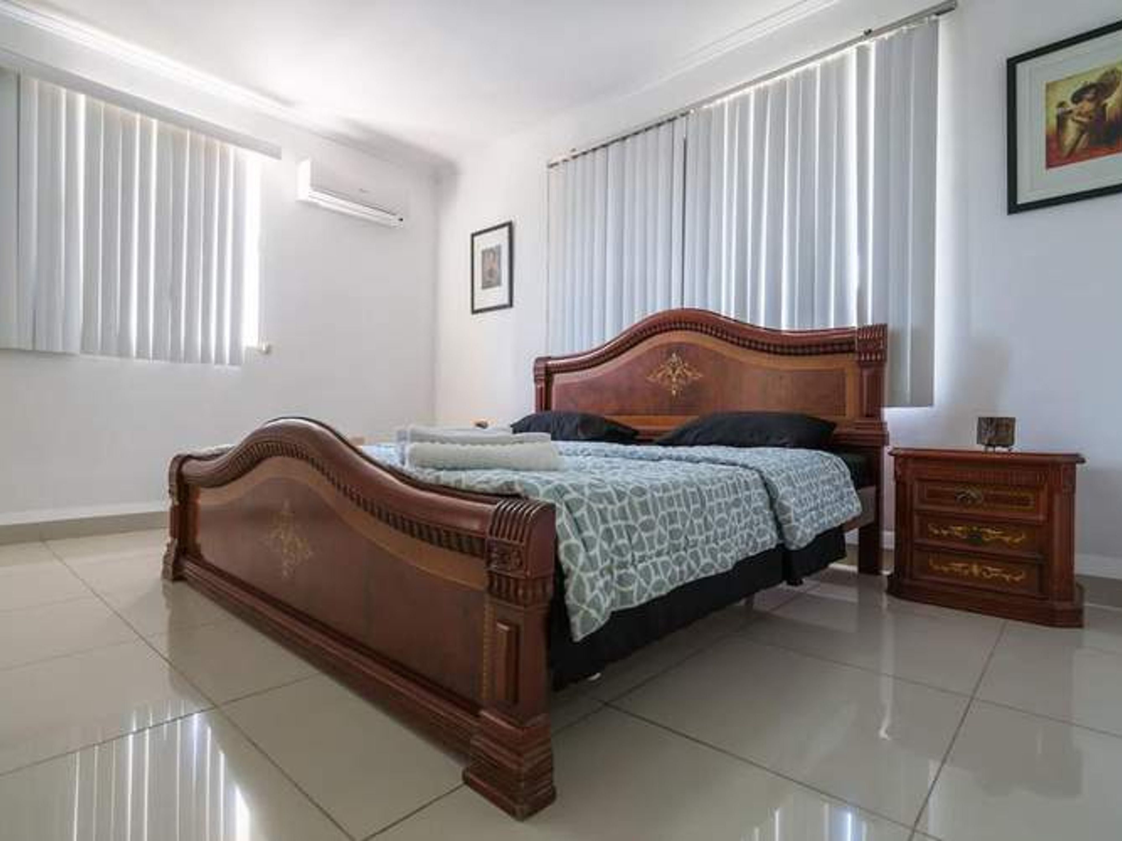 Oтель SiboneySuite room details..