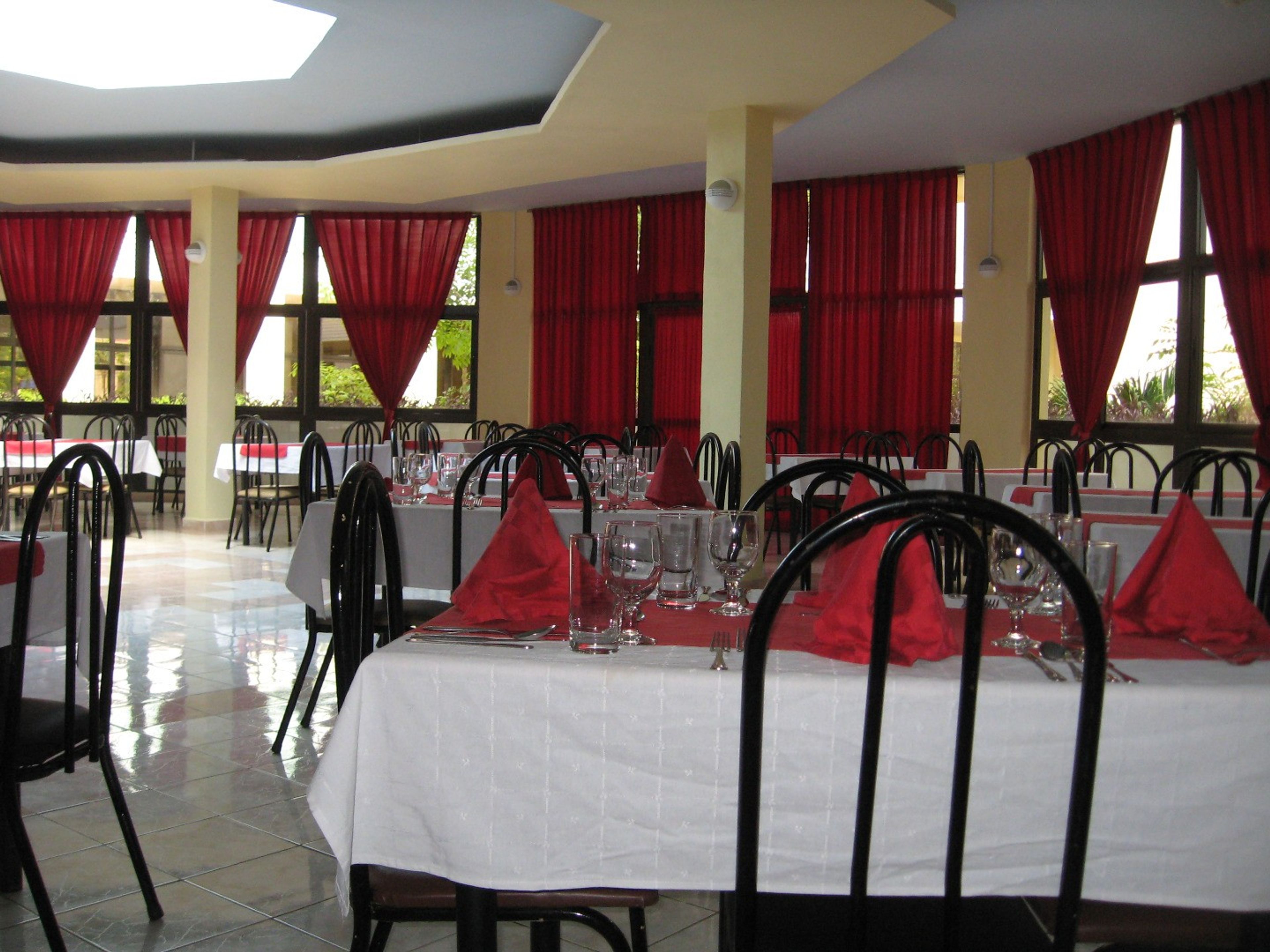 Hotel ISLAZUL TULIPÁNCuban and International A la Carta Restaurant El Circular
