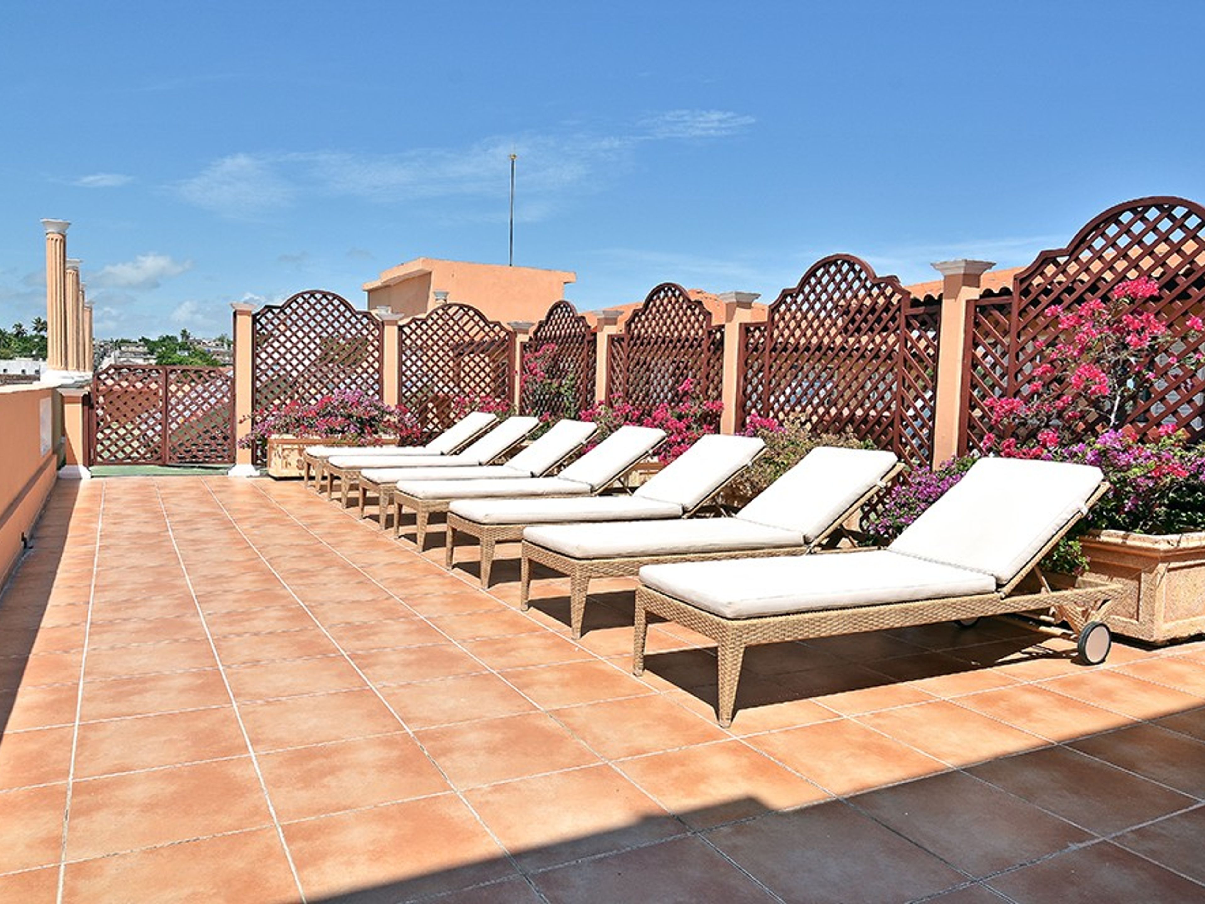 Hotel E OrdoñoHotel solarium