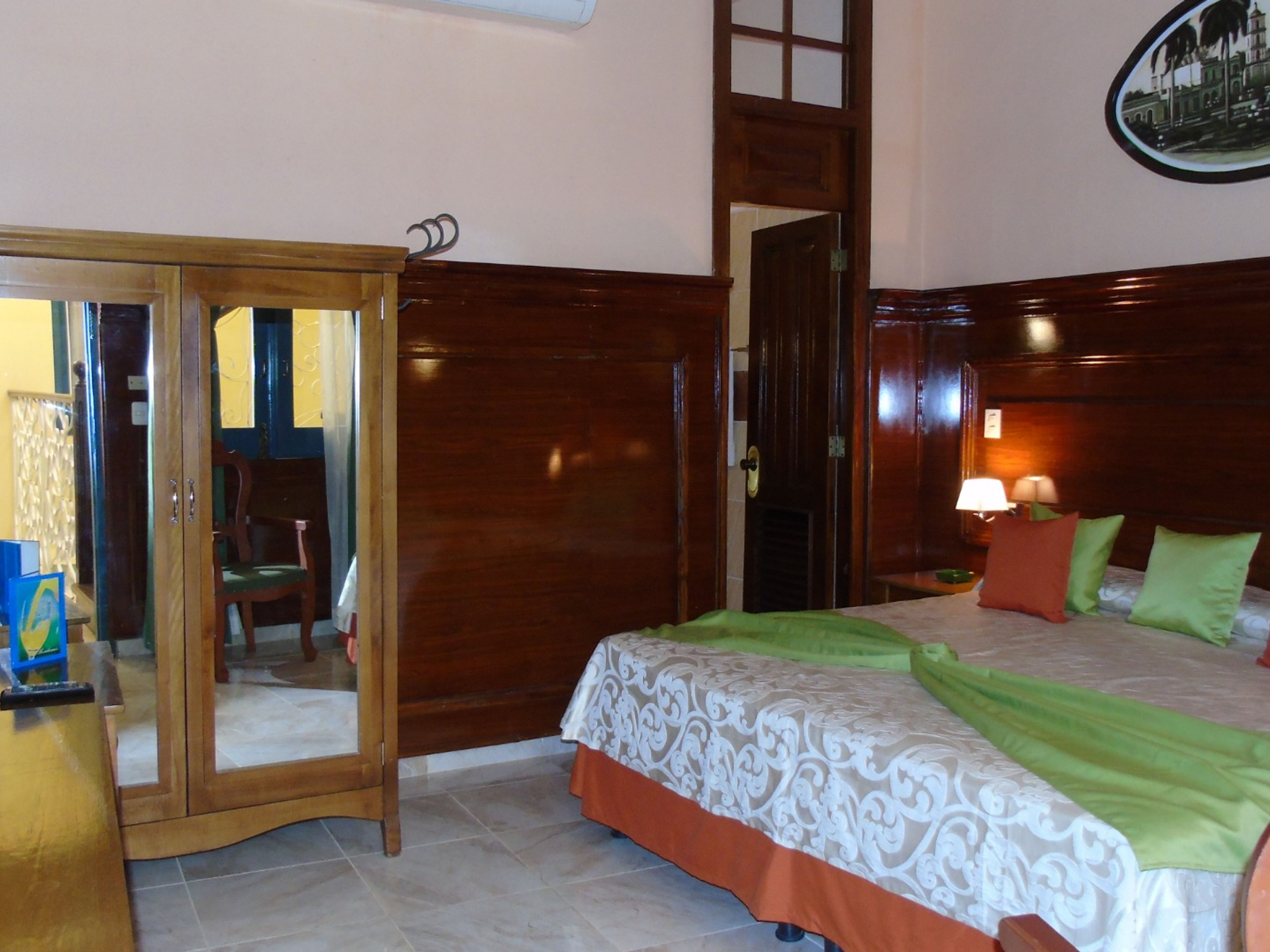 Hotel E REALStandard room