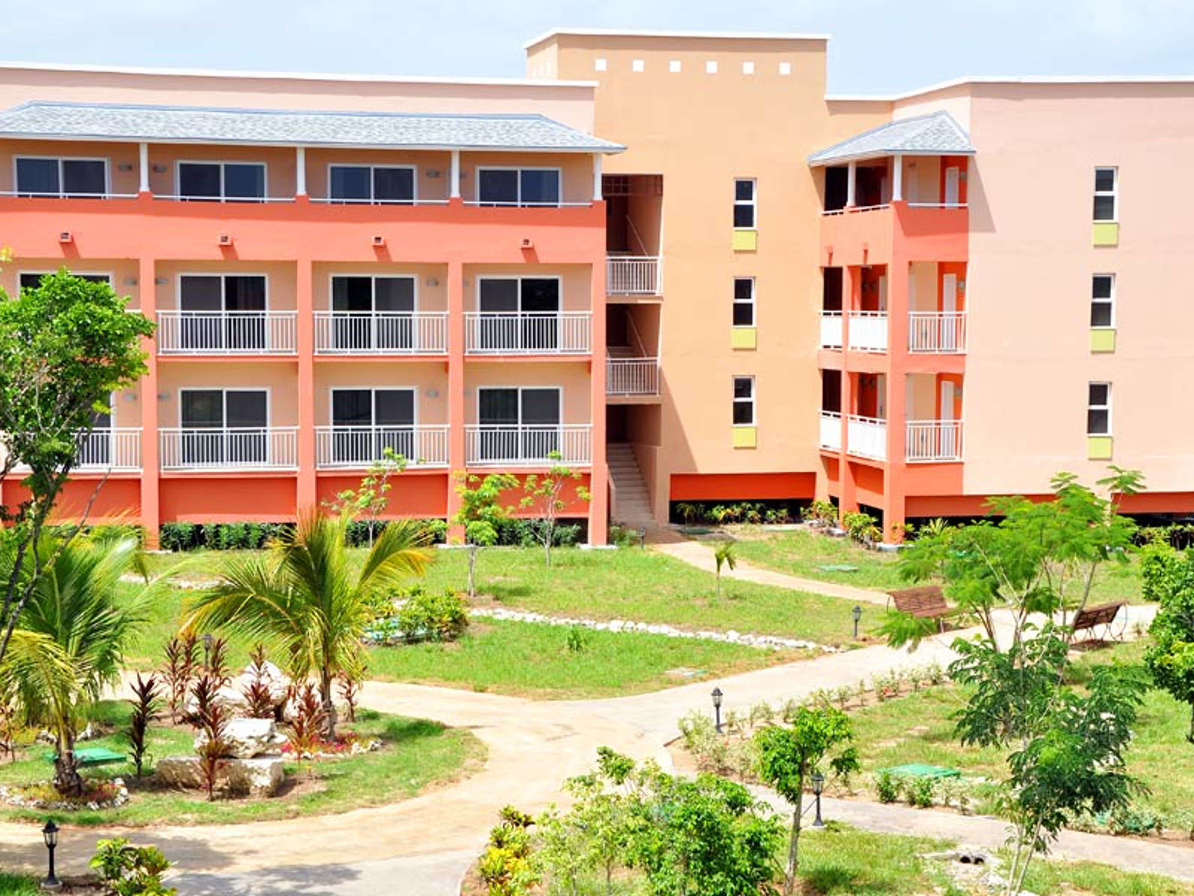 Hotel PLAYA PARAÍSO RESORT & SUITEHotel's panoramic view