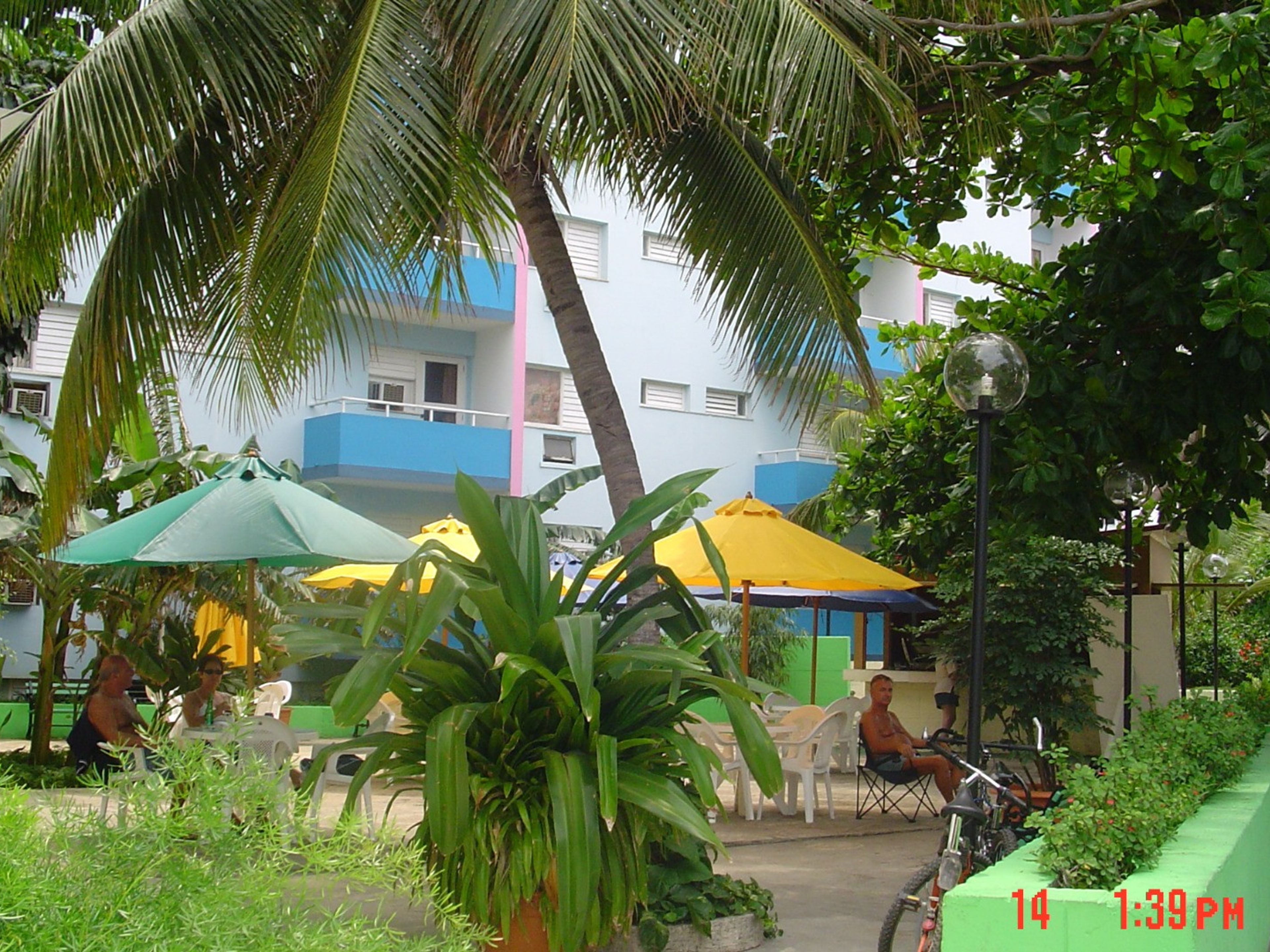 Islazul Acuazul HotelBar Cafe.com (Varazul hotel section)
