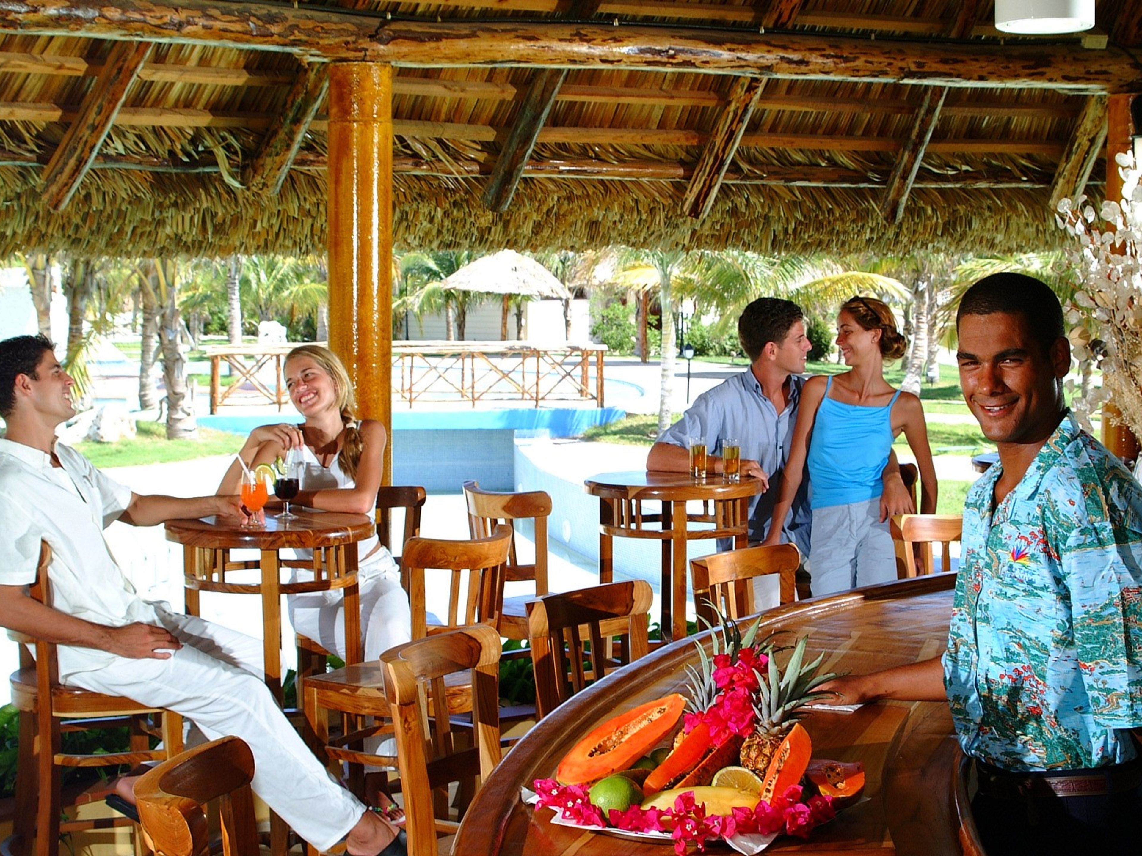 SOL CAYO SANTA MARÍA ALL INCLUSIVE Hôtel - Adultes seulement de plus de 16 ansPool Bar La Jutía