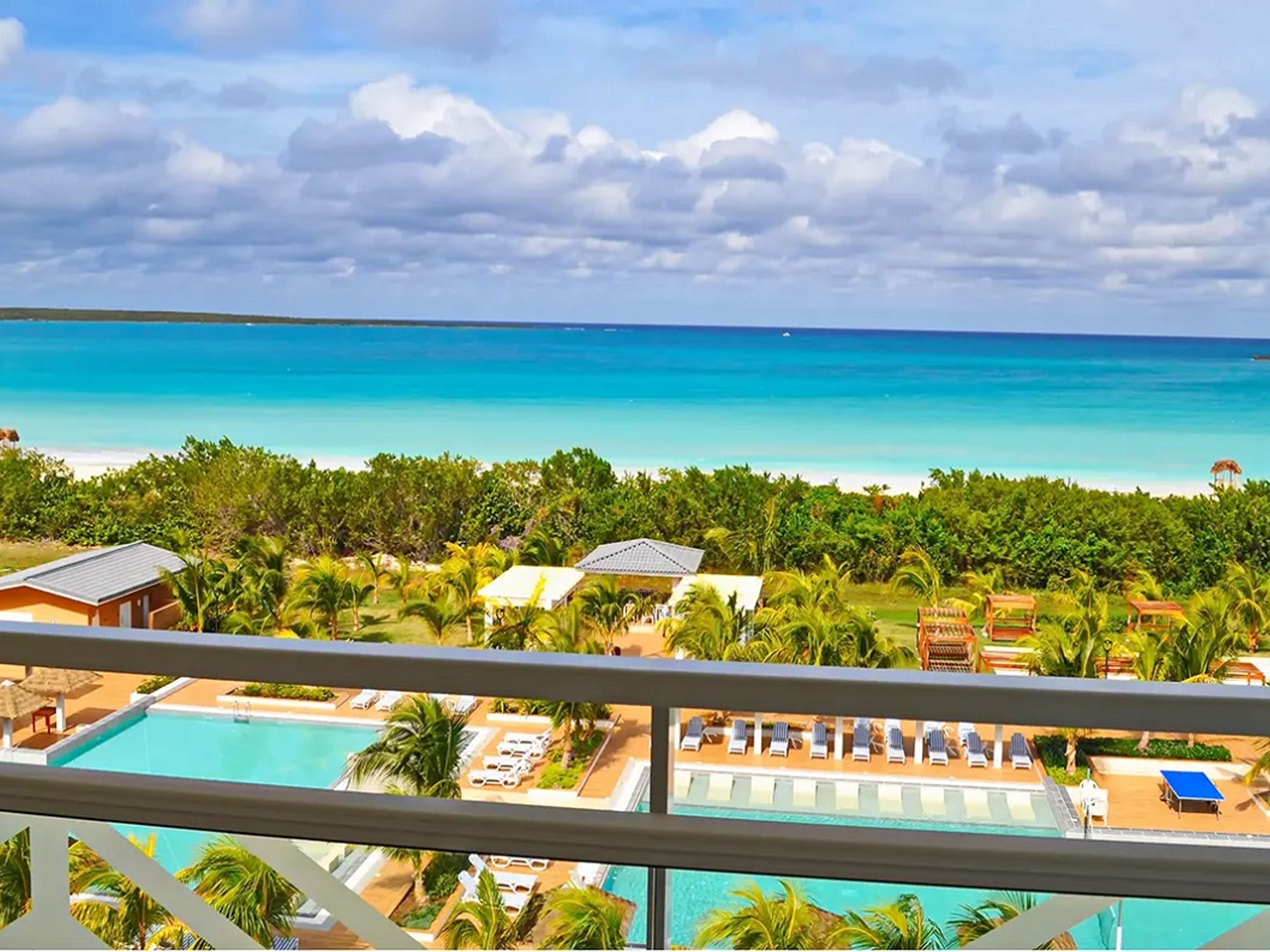 Oтель CAYO SANTA MARÍA THE ONE GALLERYHotel´s beach view