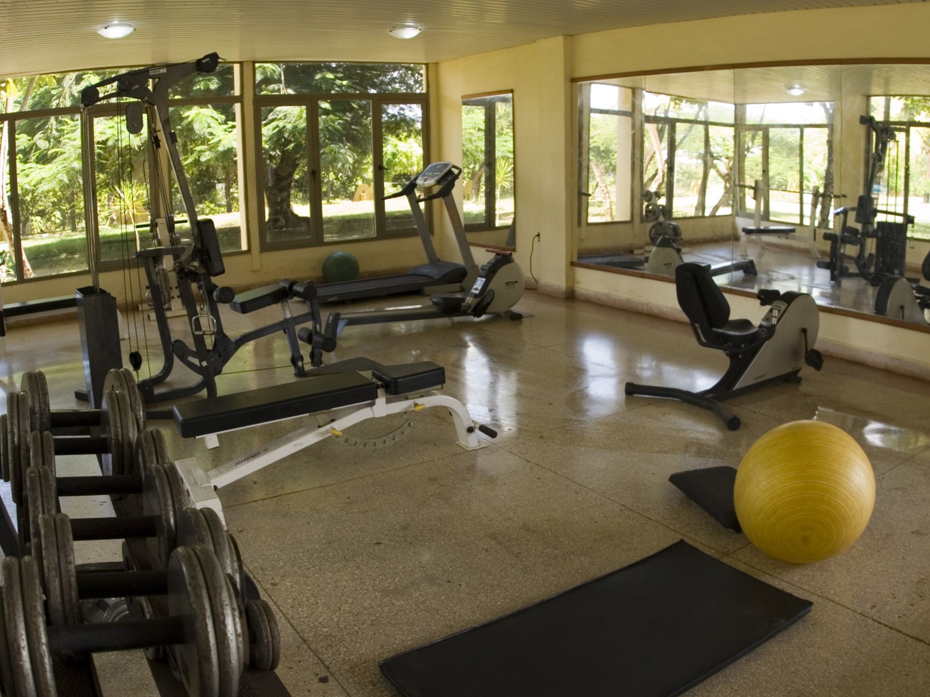 ISLAZUL MIRAFLORES HotelGym