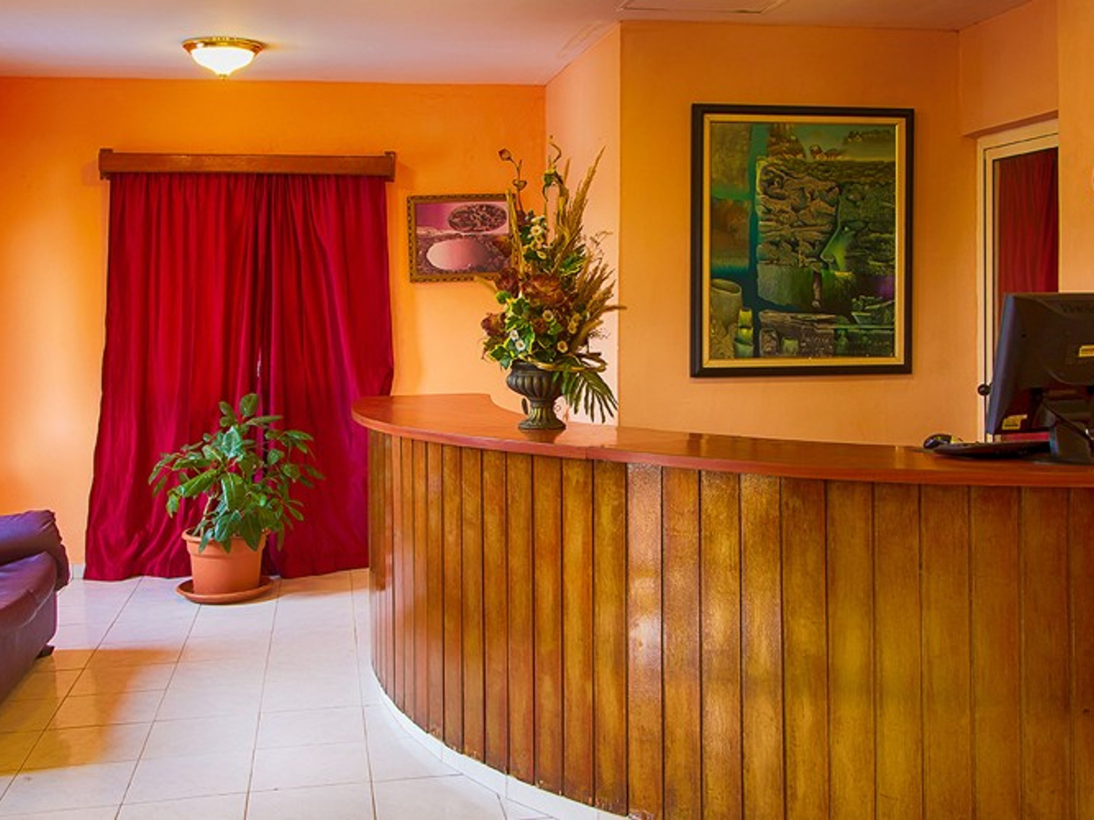 Hotel Islazul BruzónHotel reception