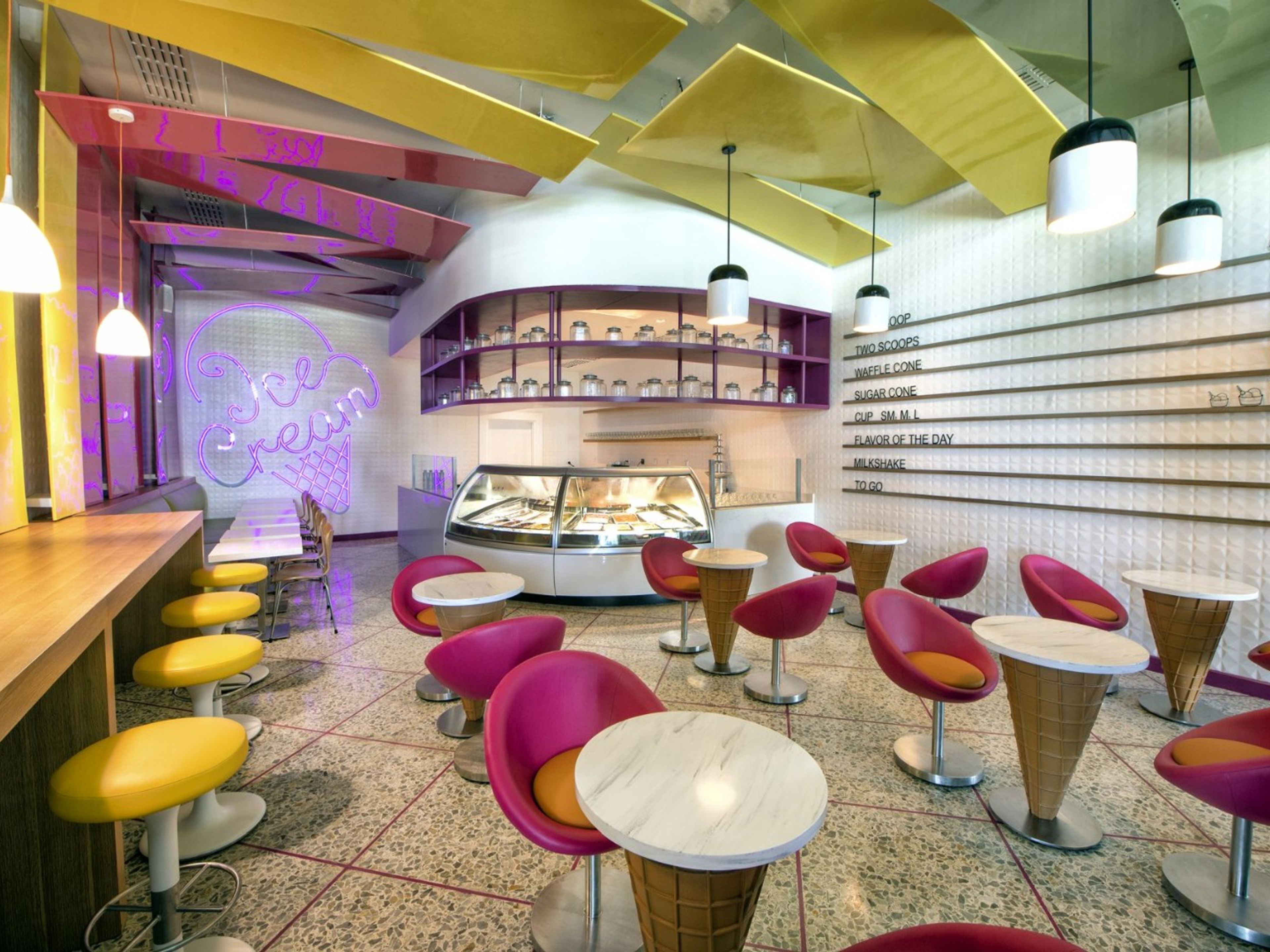 LOPESAN COSTA BÁVARO RESORT, SPA & CASINO HotelIce cream parlor ICEBERG (THE BOULEVARD)