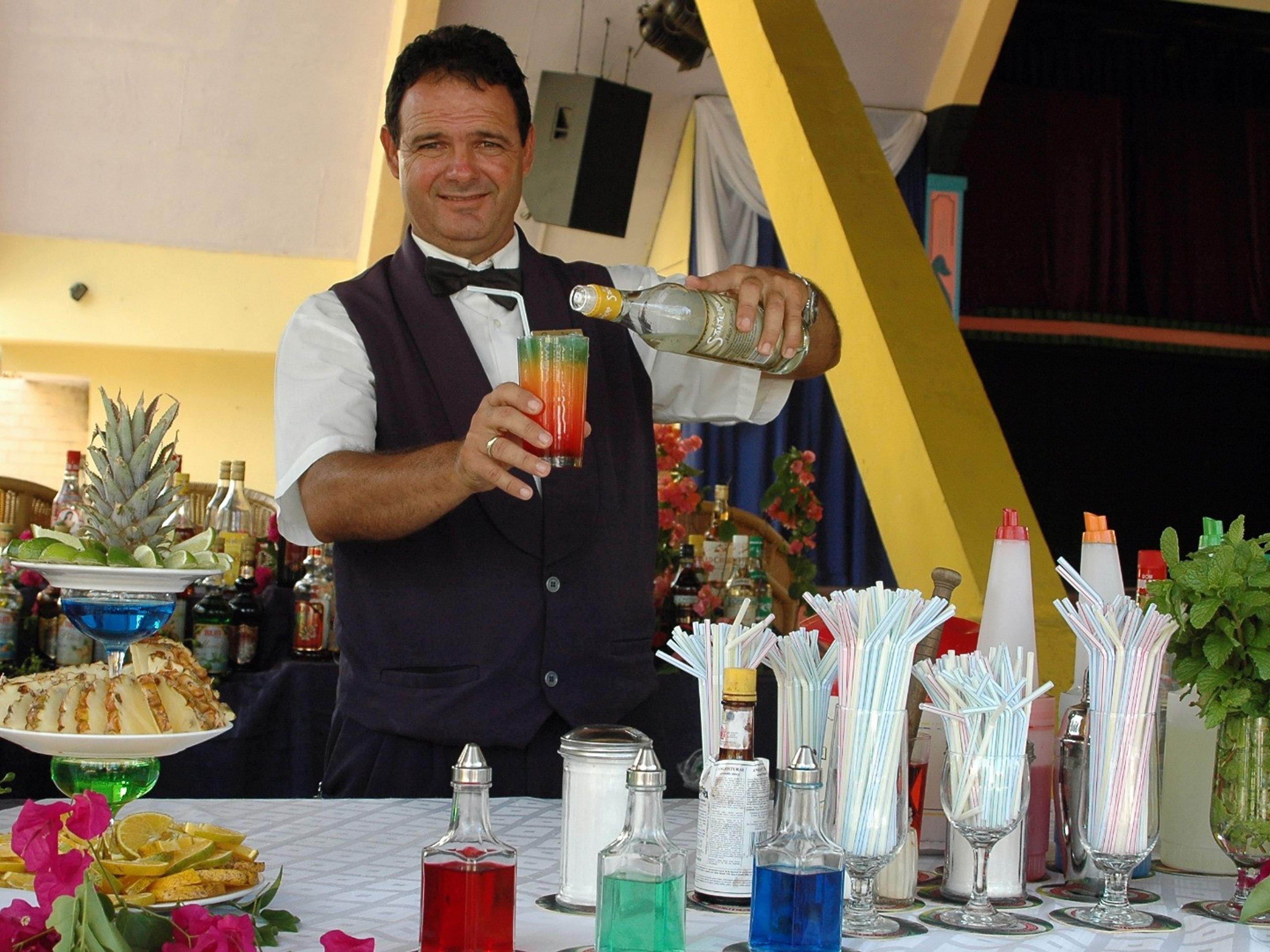 Hotel ROC BARLOVENTO - Solo adulti di età superiore ai 16 anniEntertainment Bar El Mojito