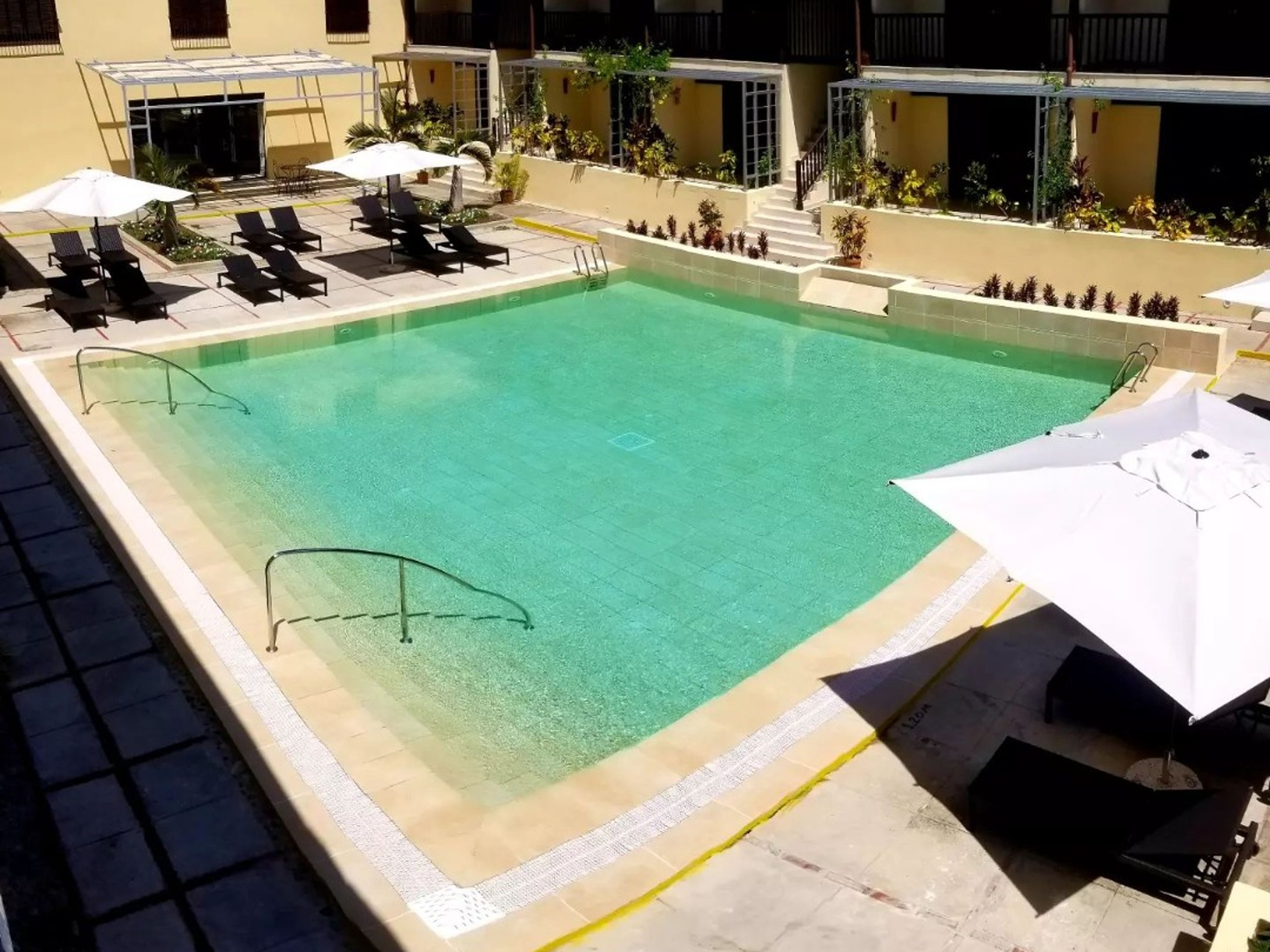 Oтель MYSTIQUE TRINIDAD LA POPA BY ROYALTONHotel´s pool panoramic view