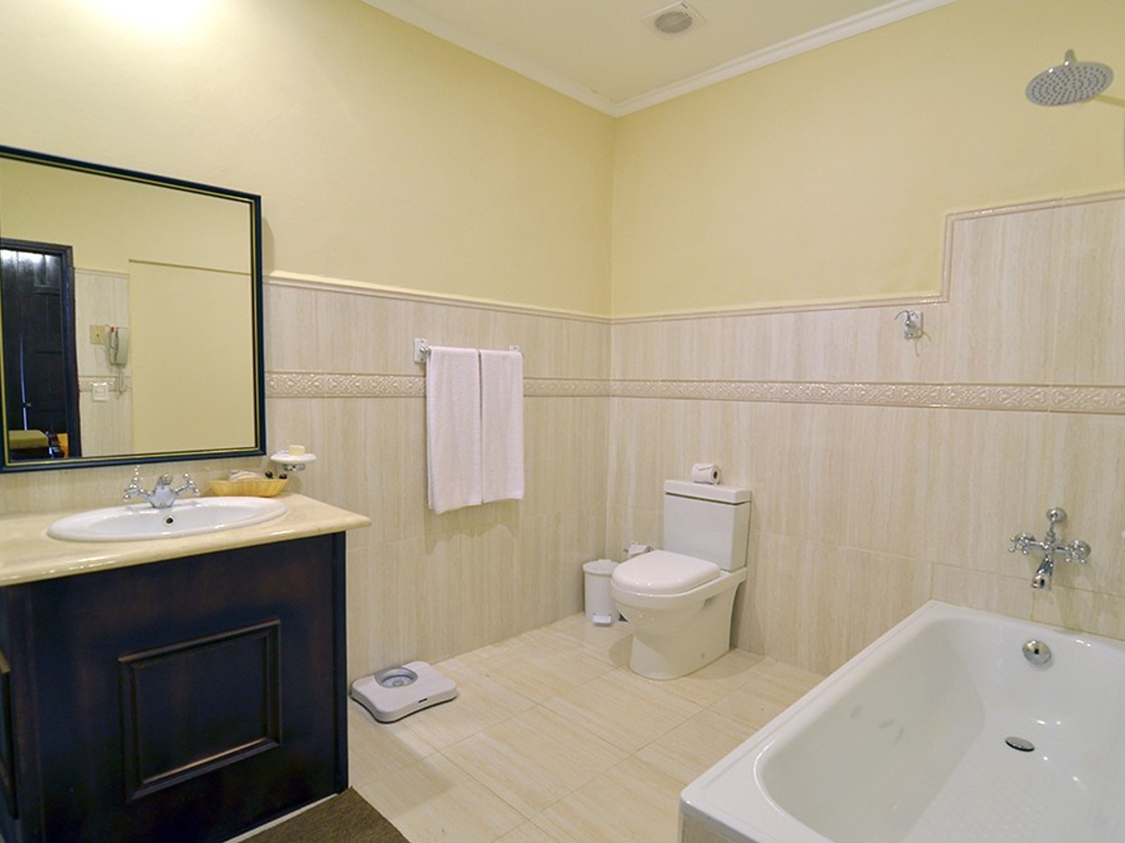 Hotel E AvellanedaBathroom view