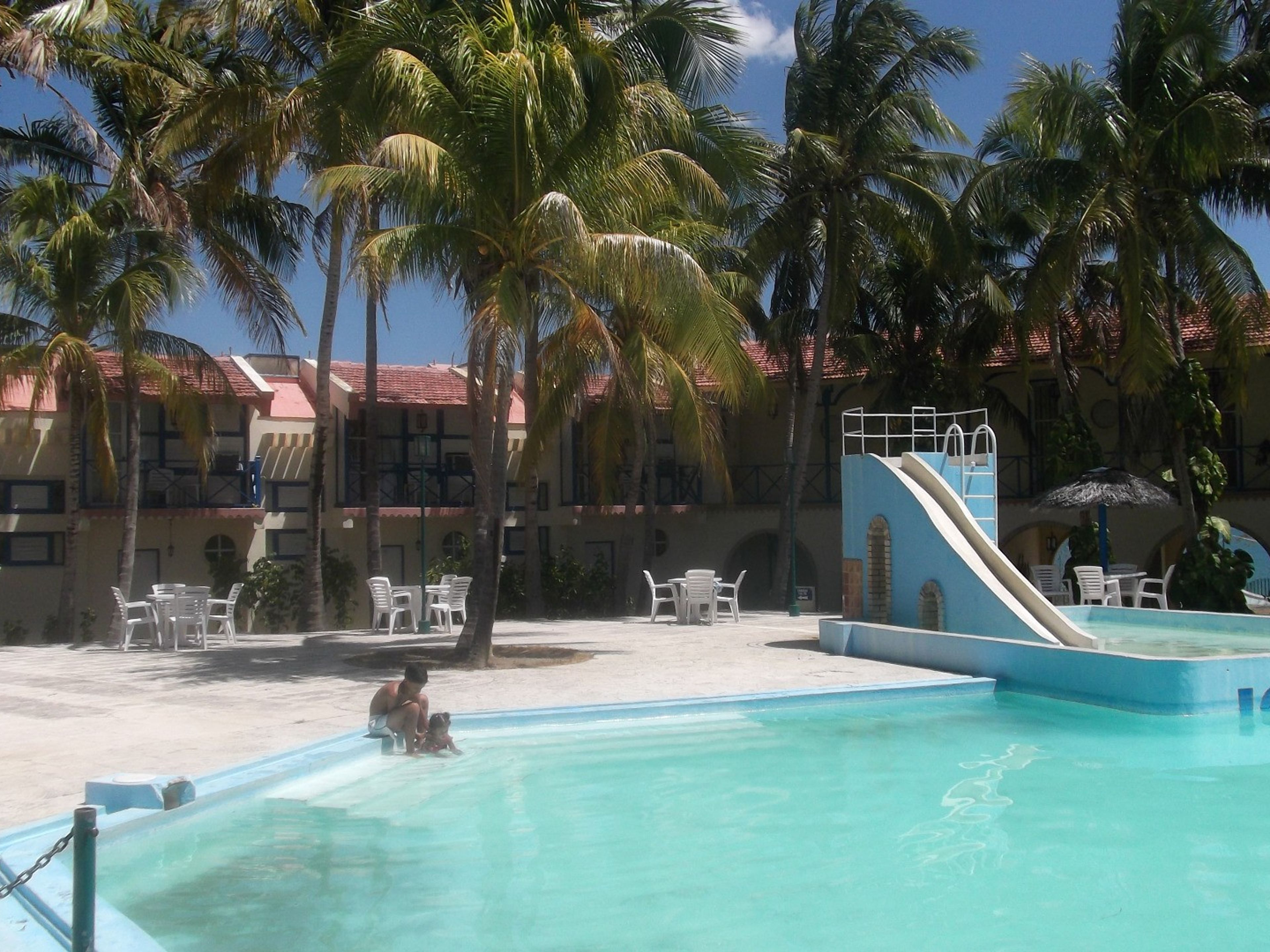 Hotel ISLAZUL CAIMANERAPanoramic hotel & pool view