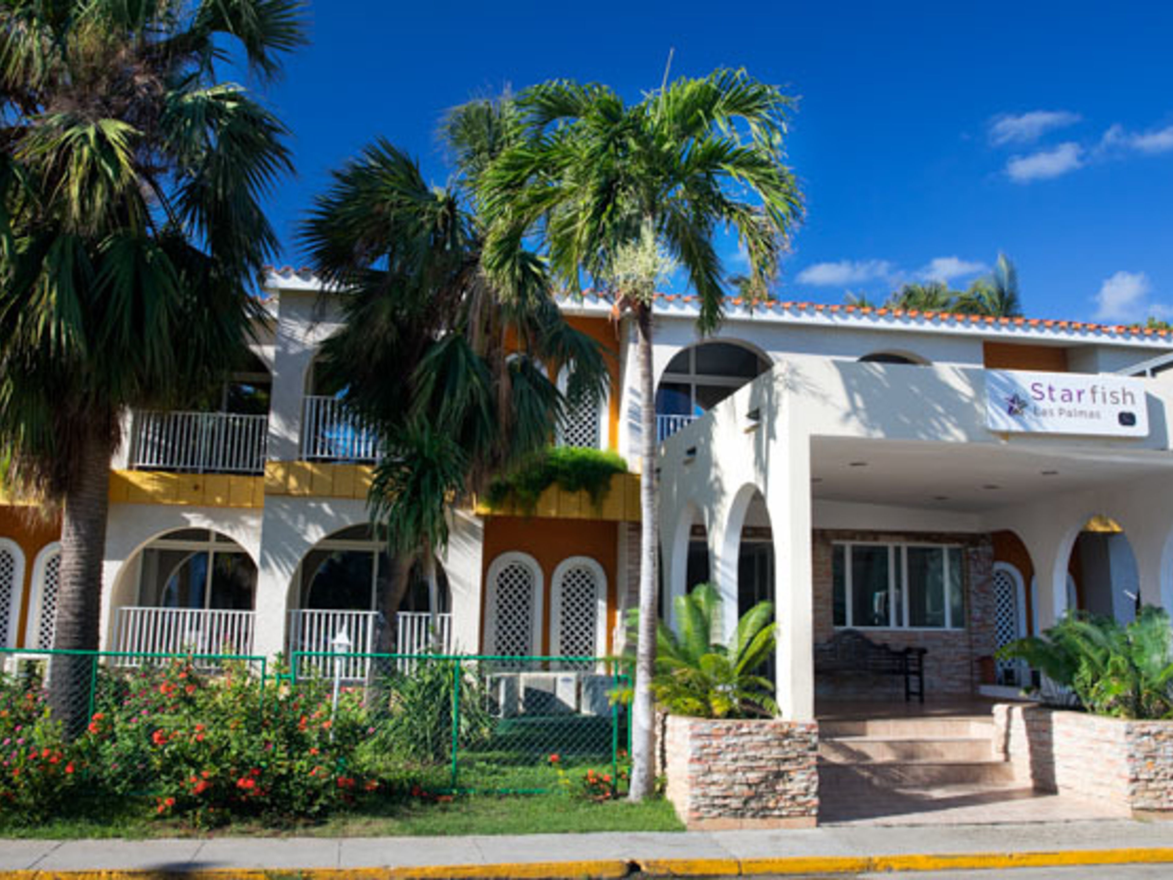 Hotel STARFISH LAS PALMAS - Sólo para adultos mayores de 16 añosHotel's entrance panoramic view