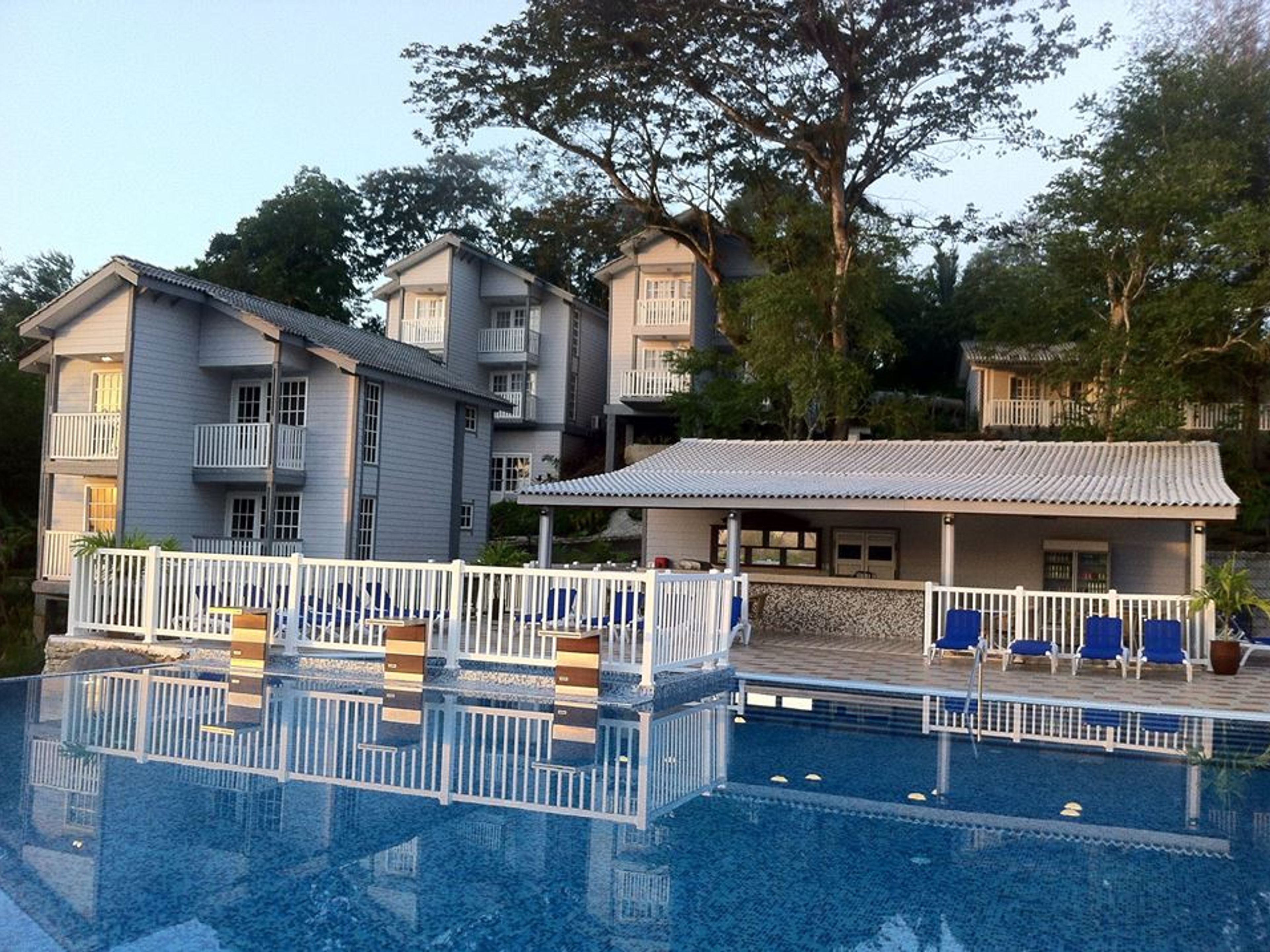 Hôtel MUTHU SEGUNDO FRENTEPool & Snack Bar view