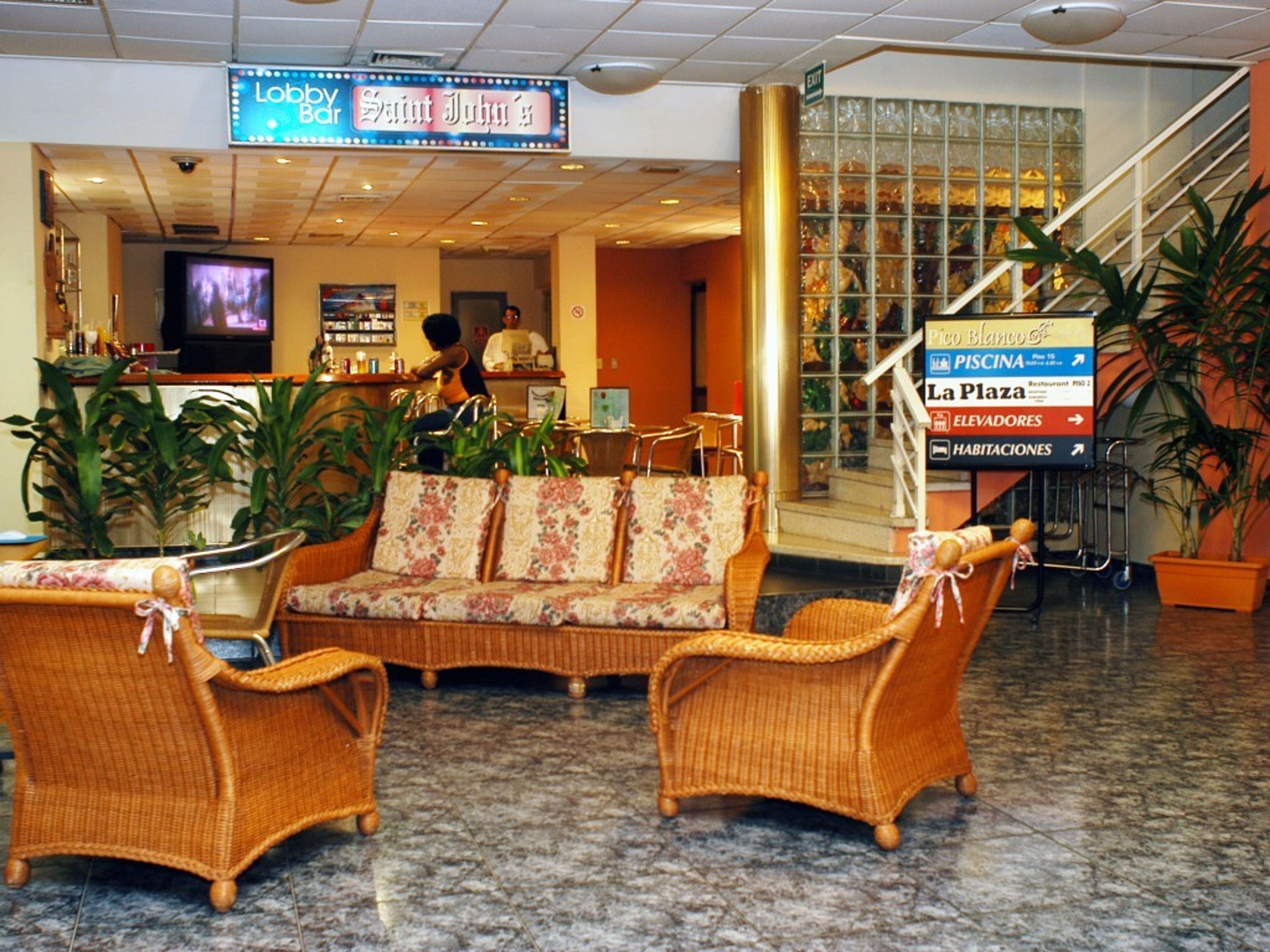 Hotel GRAN CARIBE SAINT JOHN’SLobby View