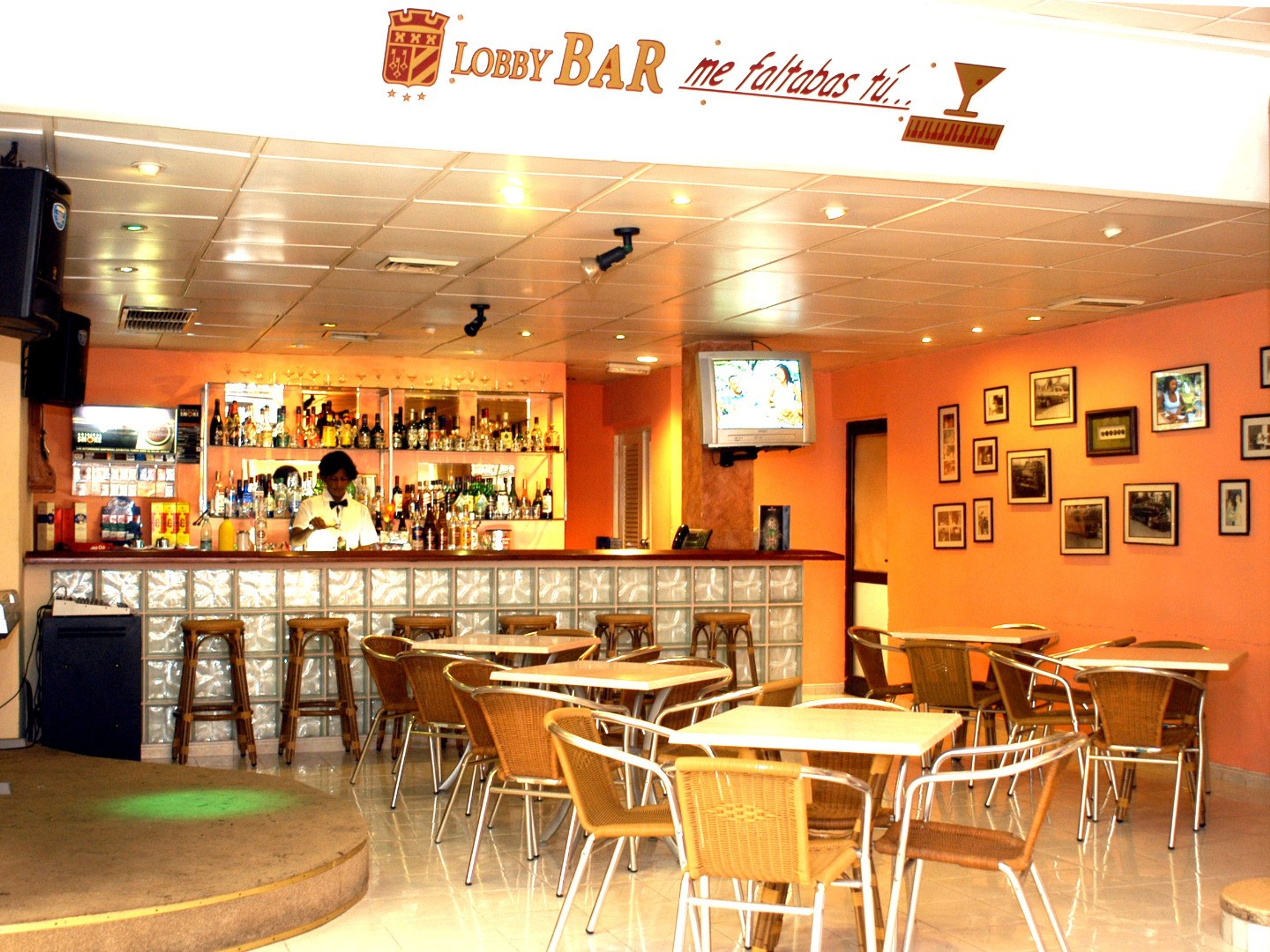 Отель GRAN CARIBE SAINT JOHN’SLobby Bar Me Faltabas Tú