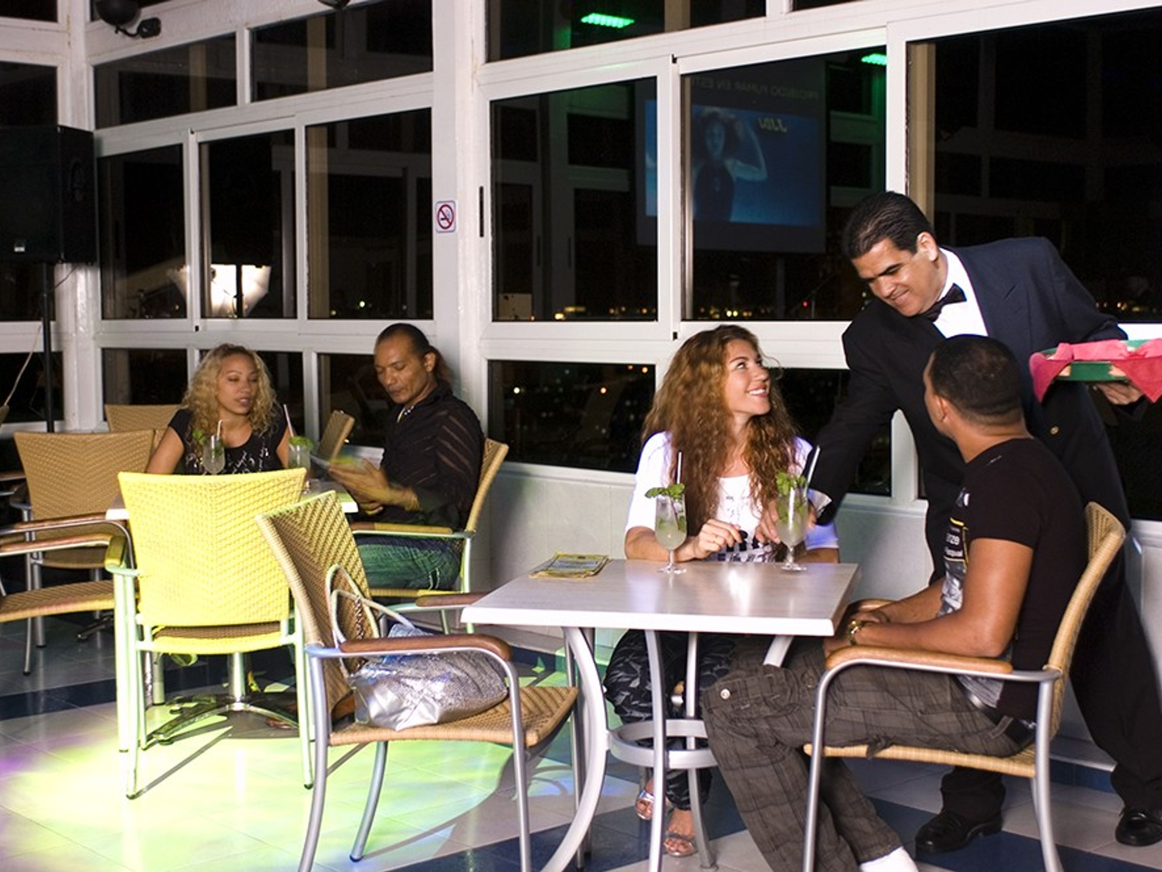 Hotel GRAN CARIBE SAINT JOHN’SNight Club Pico Blanco