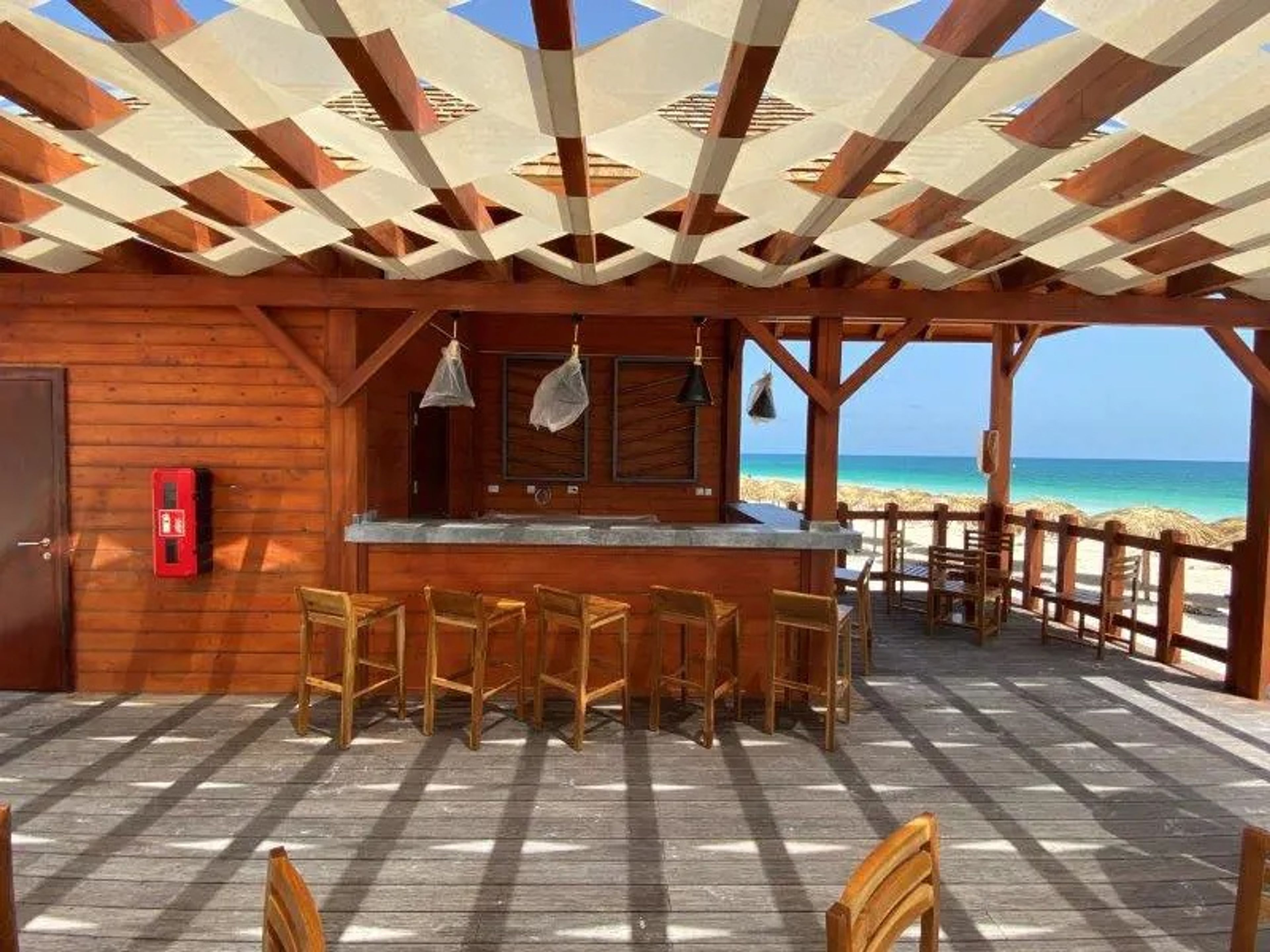Hôtel VILA GALÉ CAYO PAREDÓN ALL INCLUSIVE RESORTBeach Bar