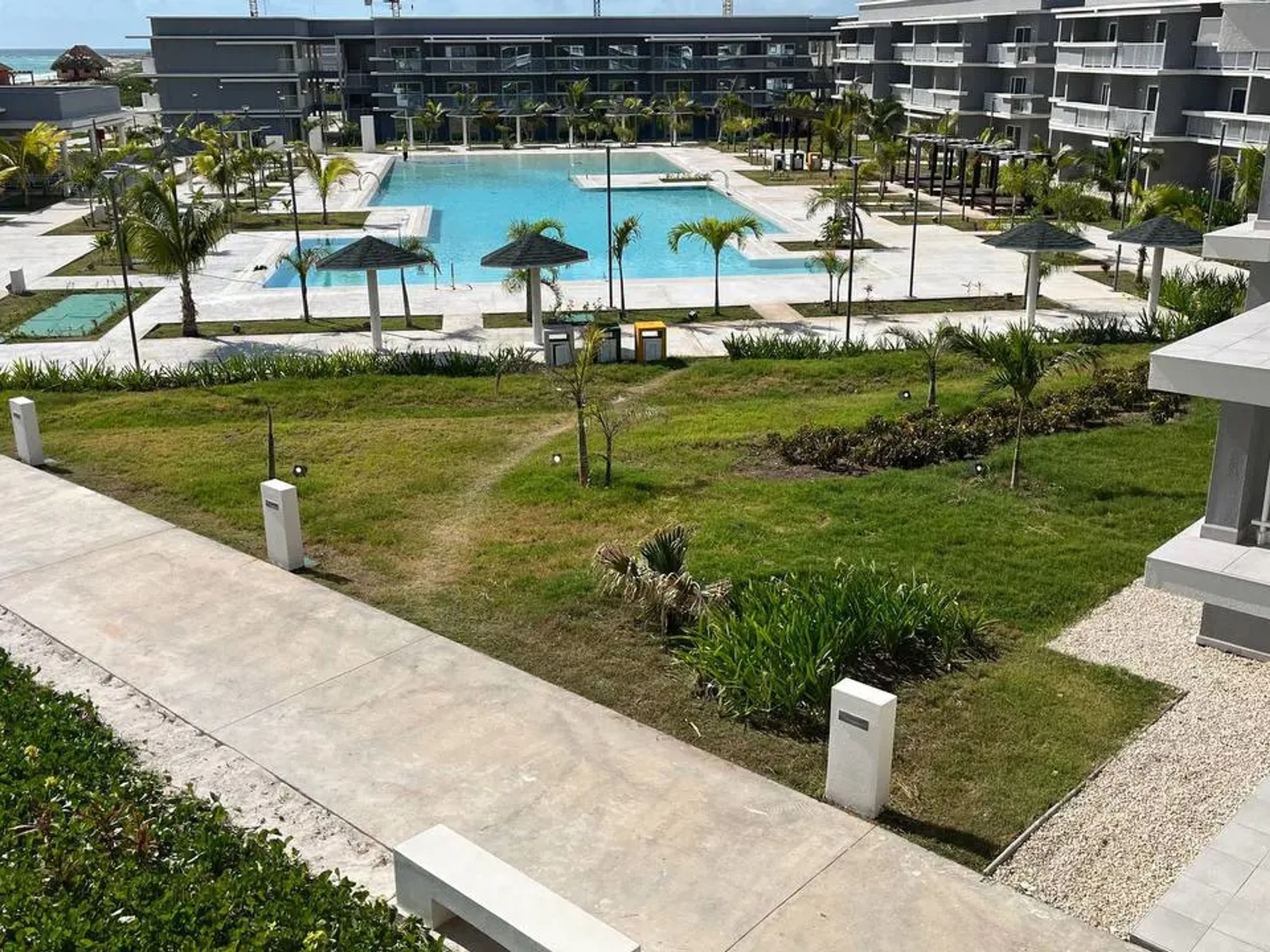 Hotel VILA GALÉ CAYO PAREDÓN ALL INCLUSIVE RESORTHotel´s pool panoramic view