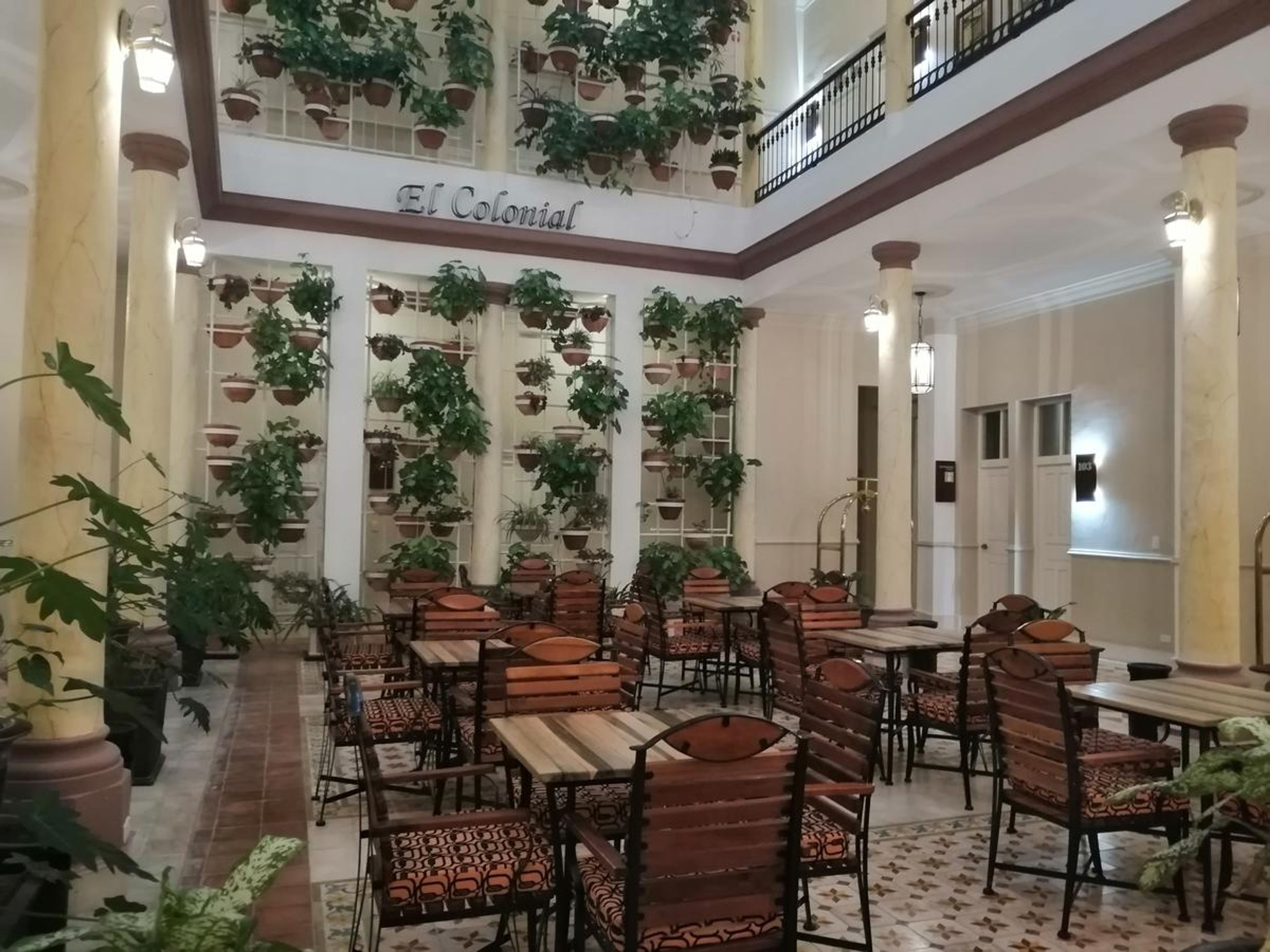 Отель ISLAZUL TELÉGRAFOEl Colonial Breakfast Room