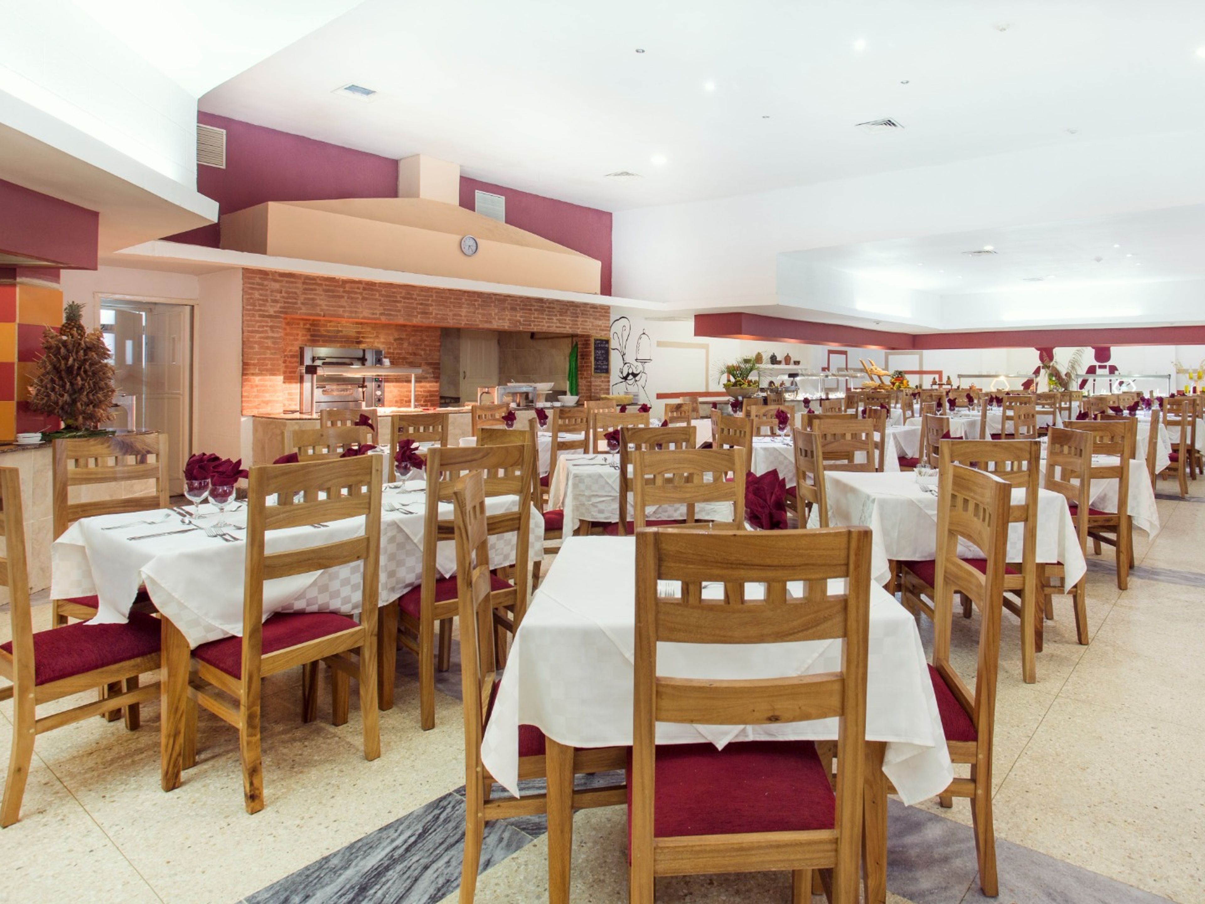 Oтель BLAU LAS MORLAS VARADERO BEACHBuffet Restaurant El Coral