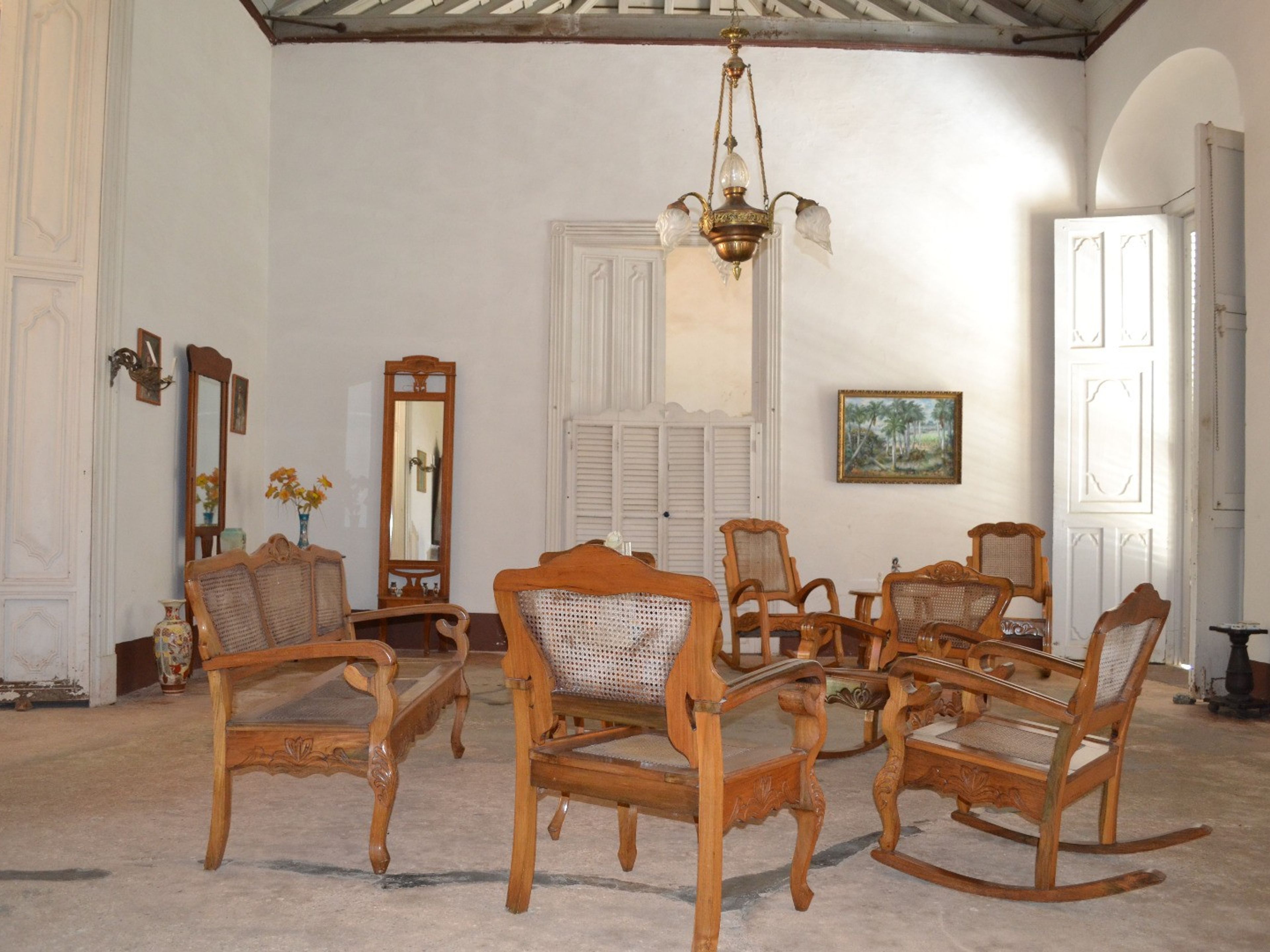 Casa del Historiador (Hospedaje Liliana Zerquera Gallardo), FERNANDO HERNÁNDEZ ECHERRI (Cristo), No. 54House living room