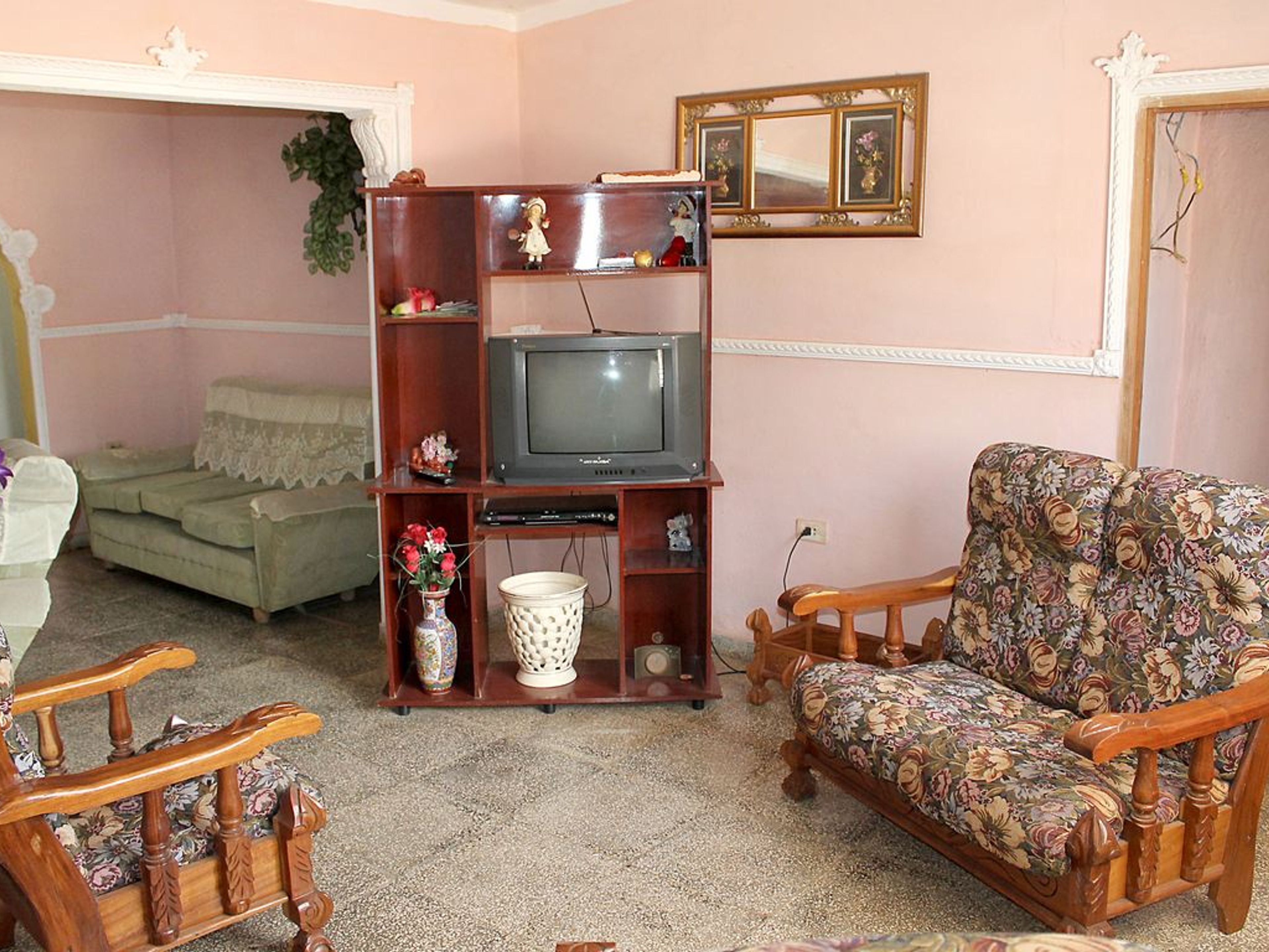Hostal Lazaro y Yailin, ANTONIO MACEO (Gutiérrez), No. 805House's living room