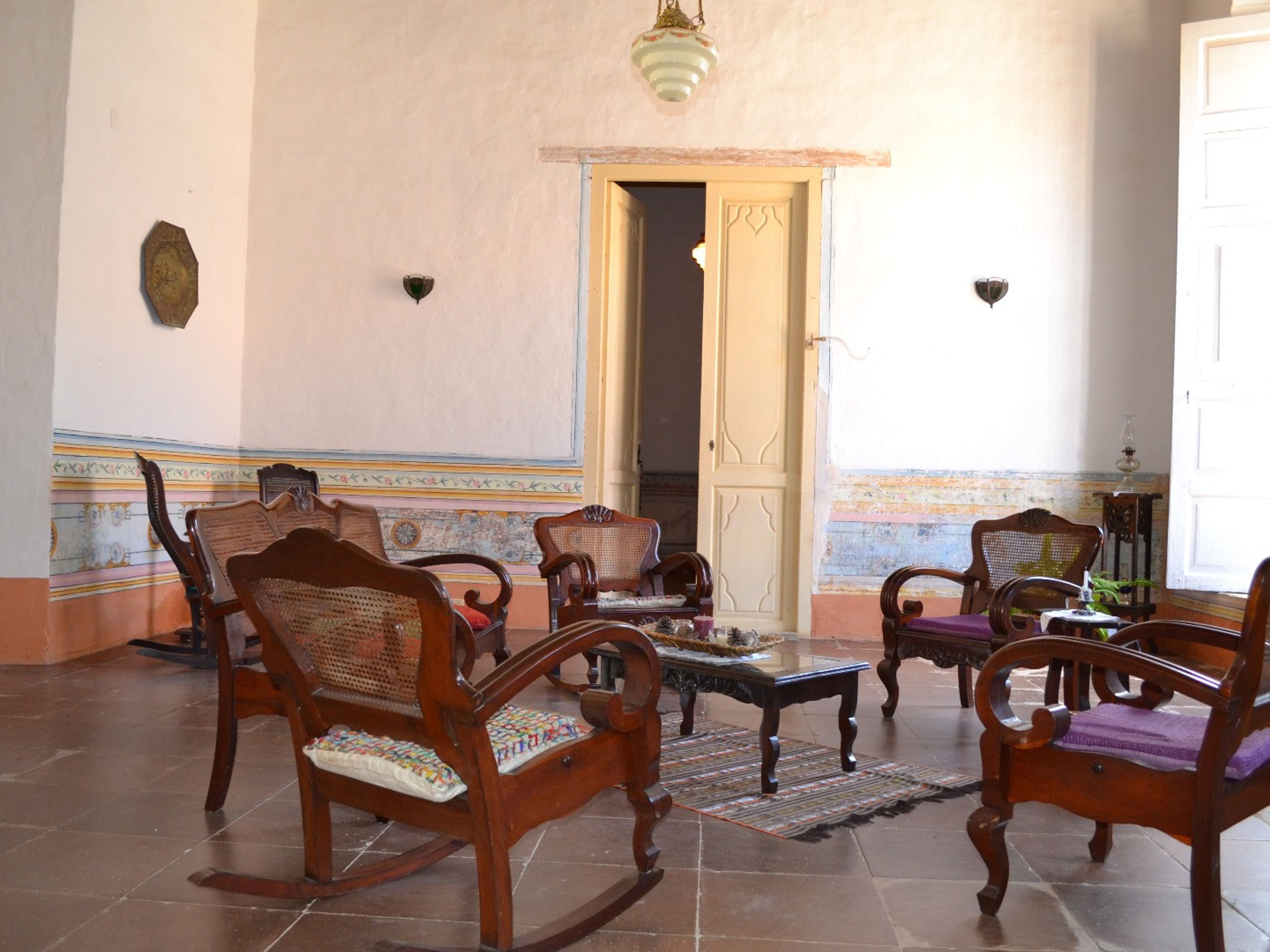 Hostal Casa Cofradía, RUBÉN MARTÍNEZ VILLENA (Real del Jigüe), No. 60House living room