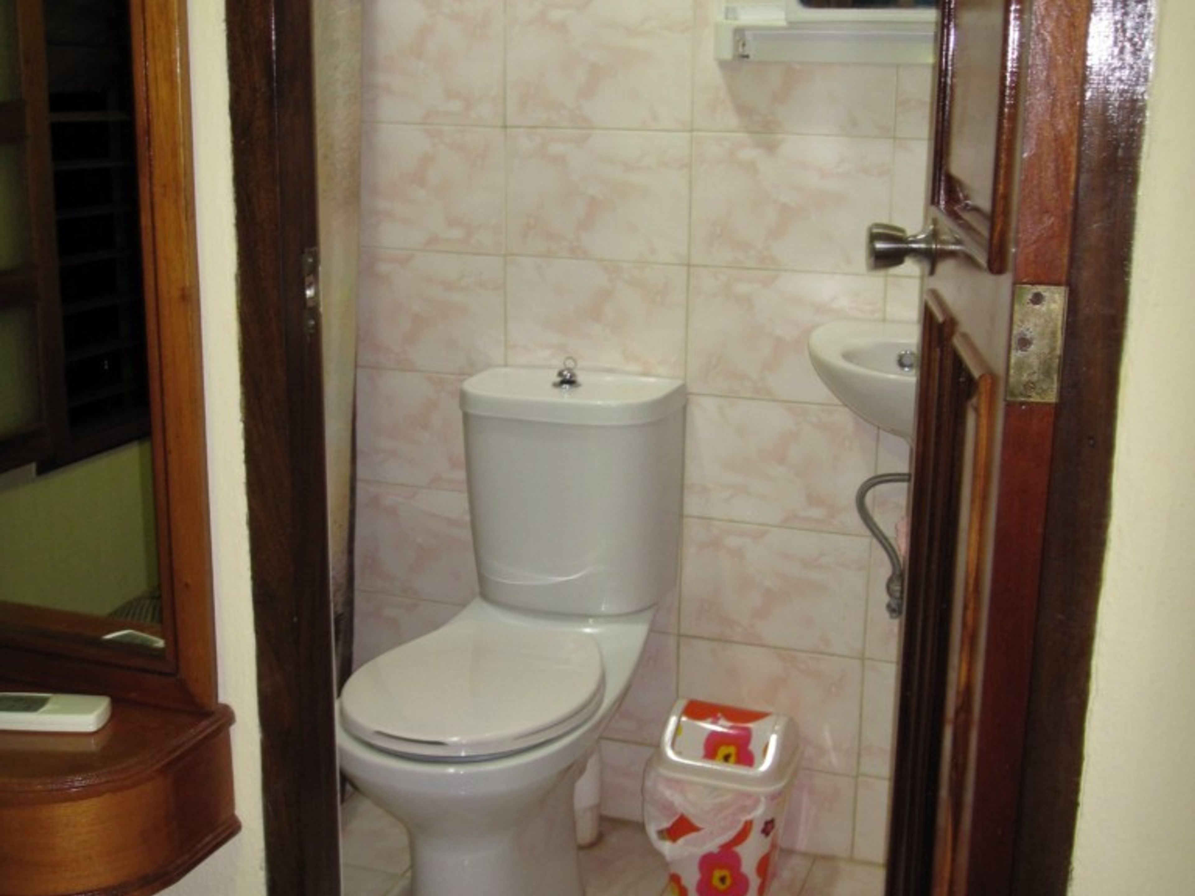 Дом Balcón, CALIXTO GARCÍA, No. 138-B - Bathroom view