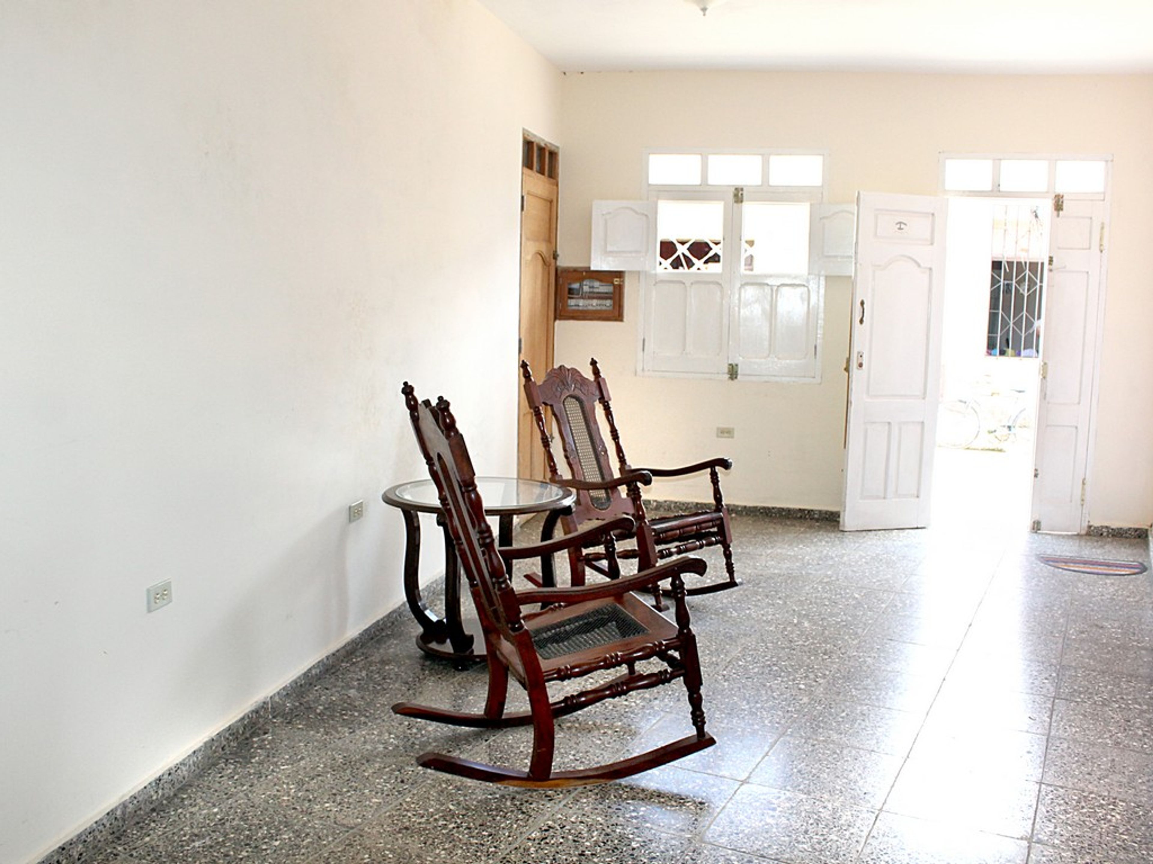 Hostal Maranata, SIMÓN BOLIVAR (Desengaño), No.175House's living room