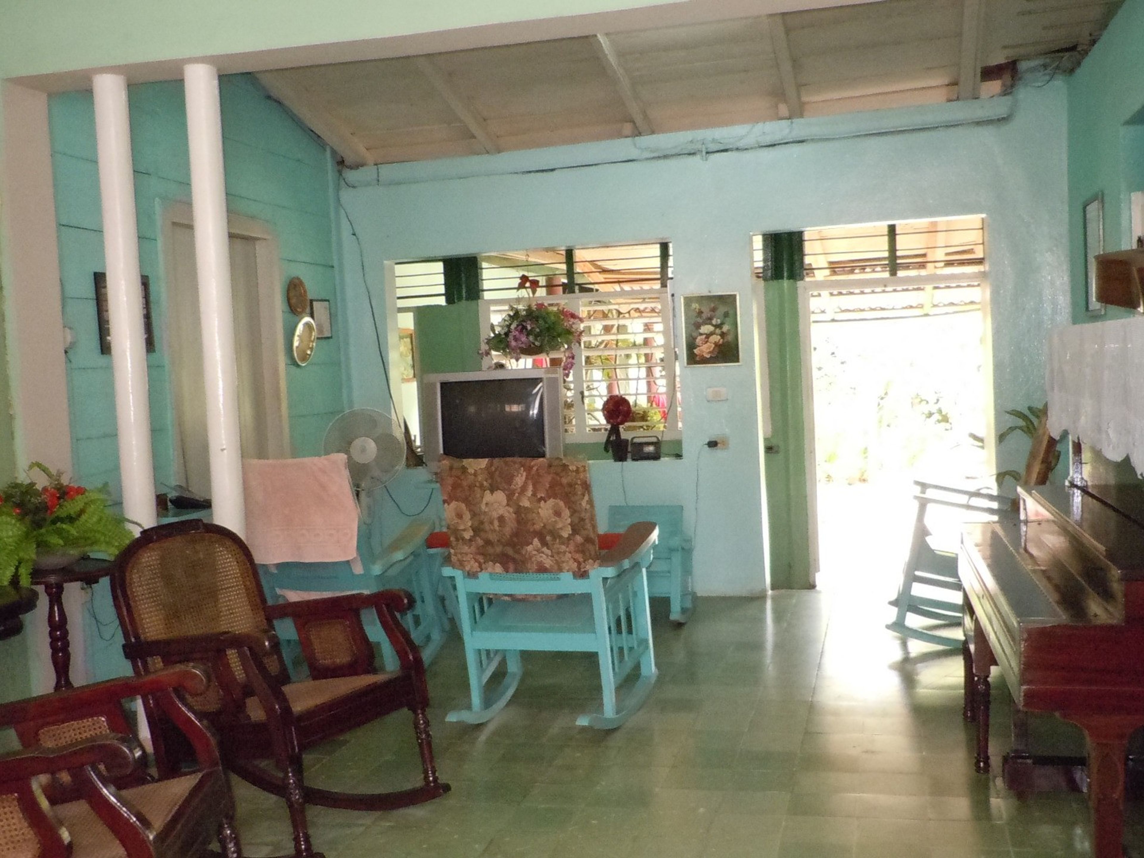 Casa Yolanda Quintero, CÉSPEDES, No. 44House living room