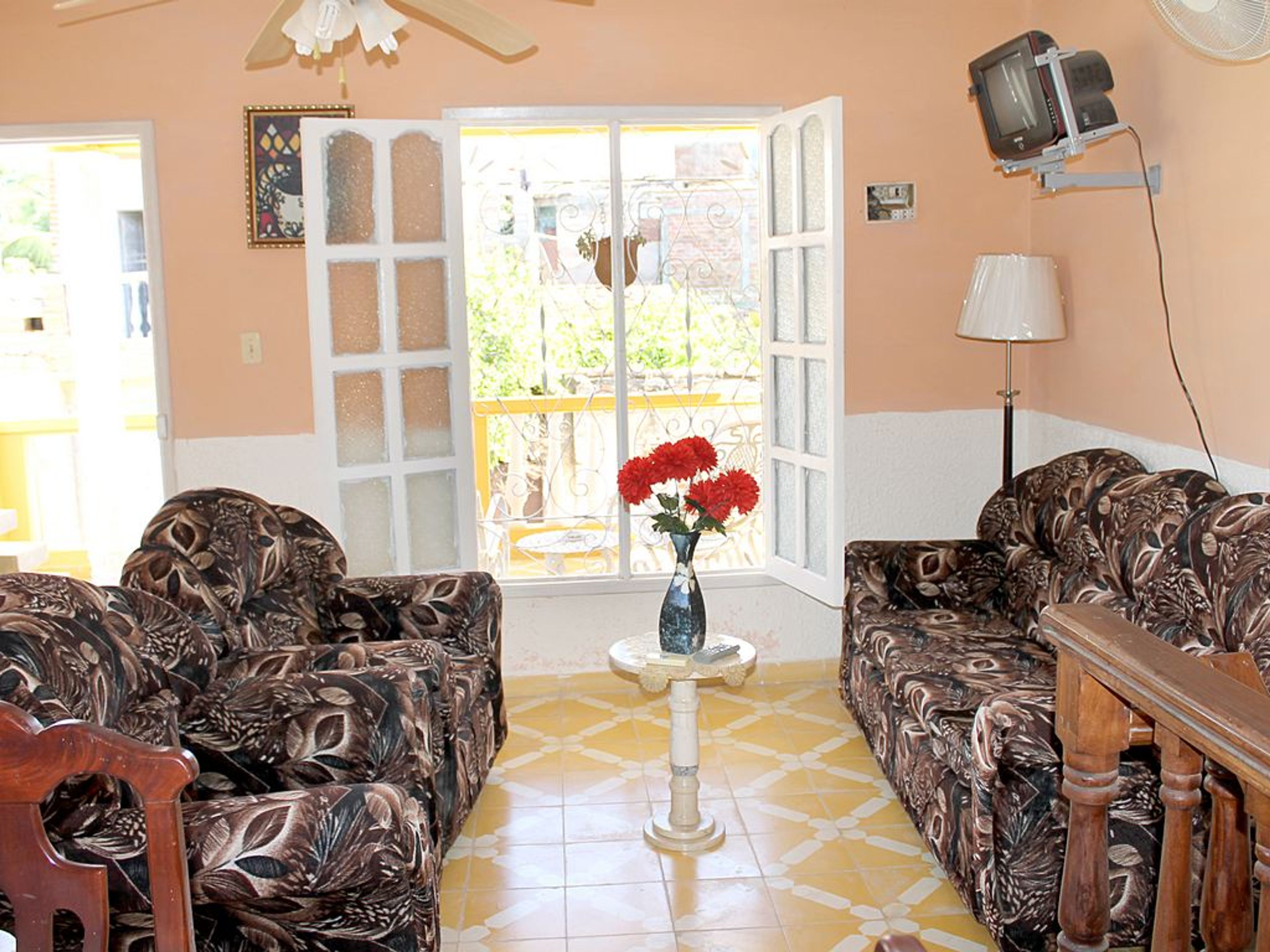 Hostal Duniesky, CALLEJÓN DE LAS ANGARILLAS, No.82 BHouse's living room