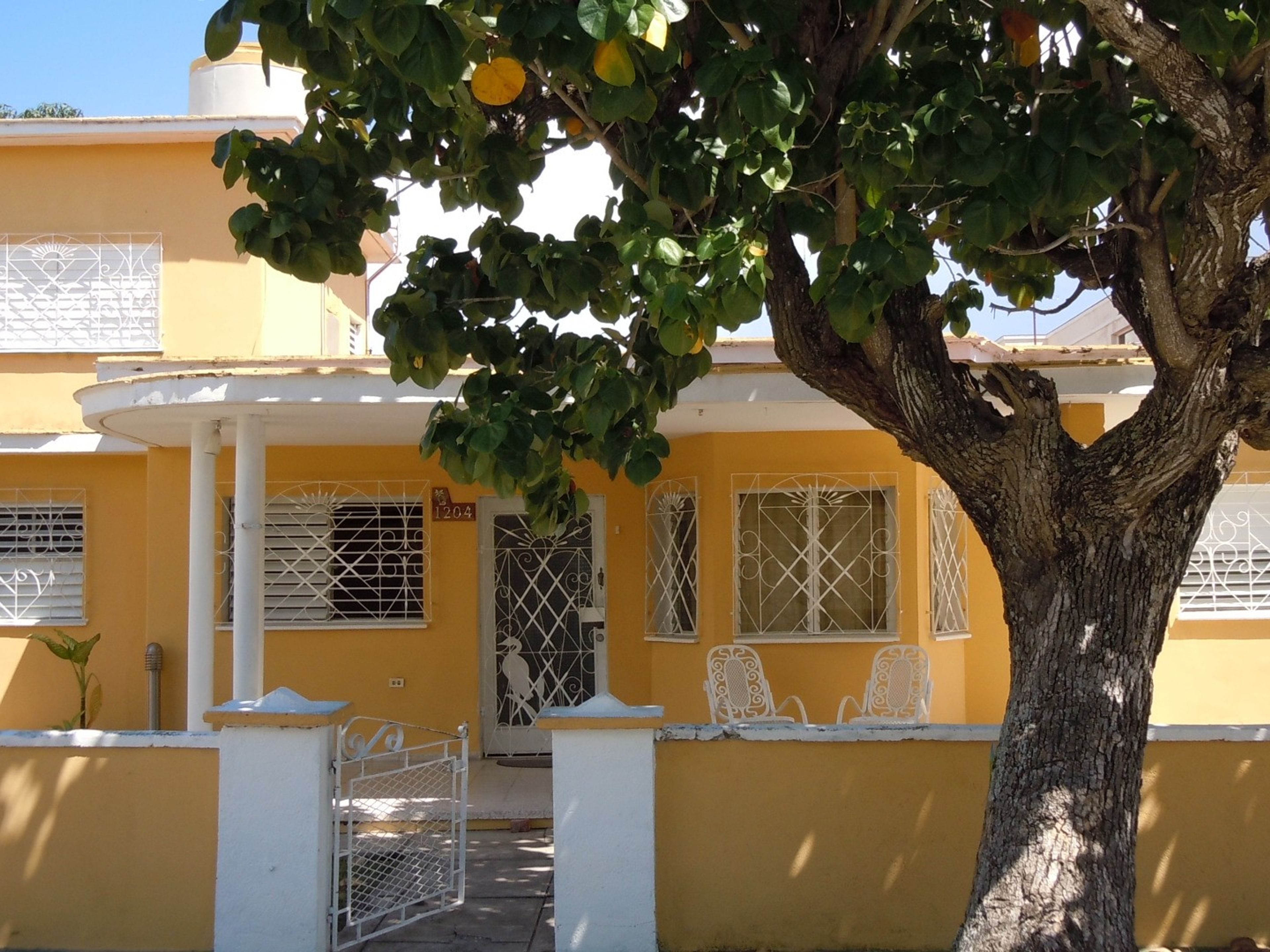 Дом Amarilla, CALLE 39, No. 1204