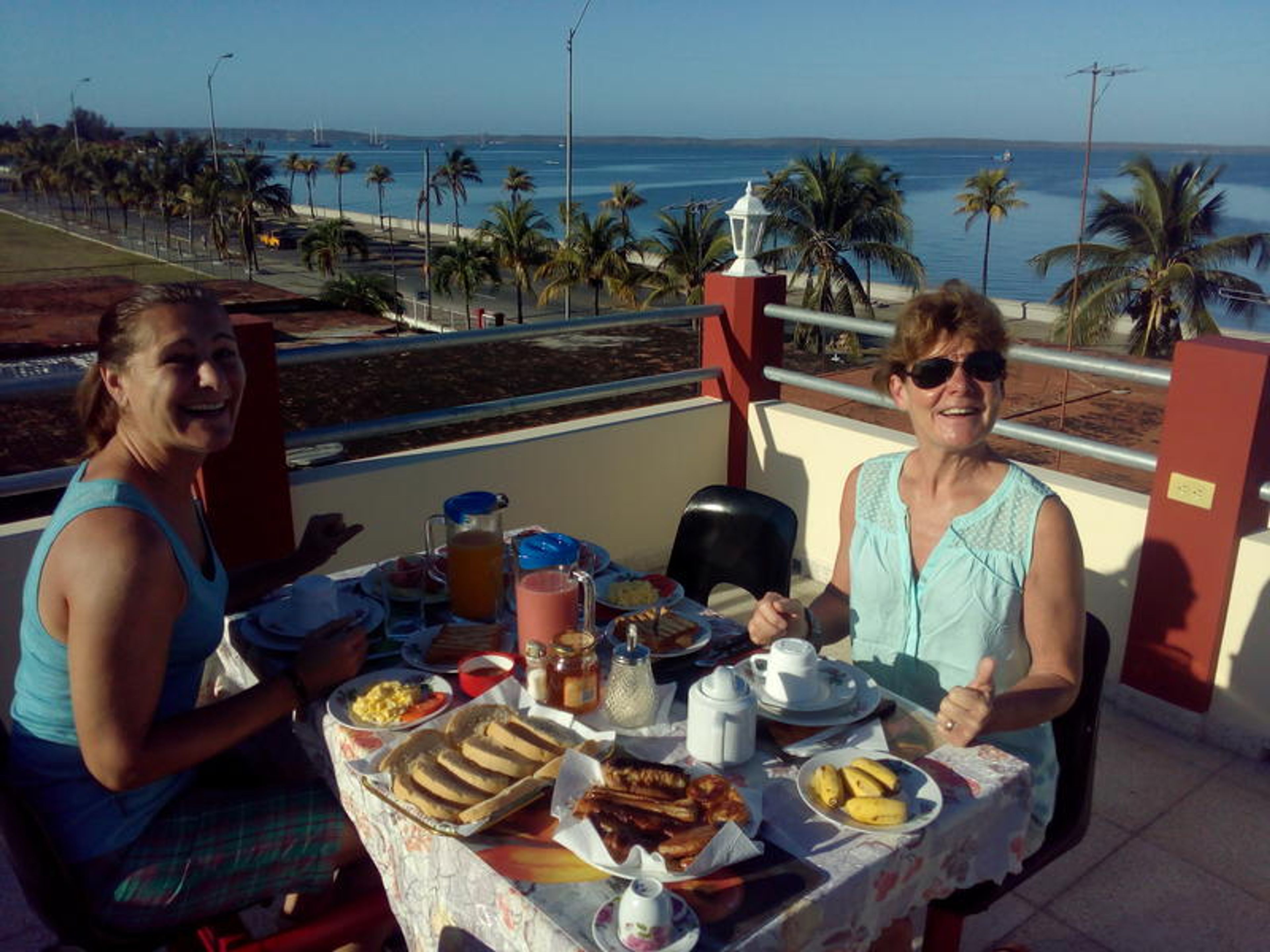 Hostal Aquazul, CALLE 37, No. 3410Breakfast services at the house