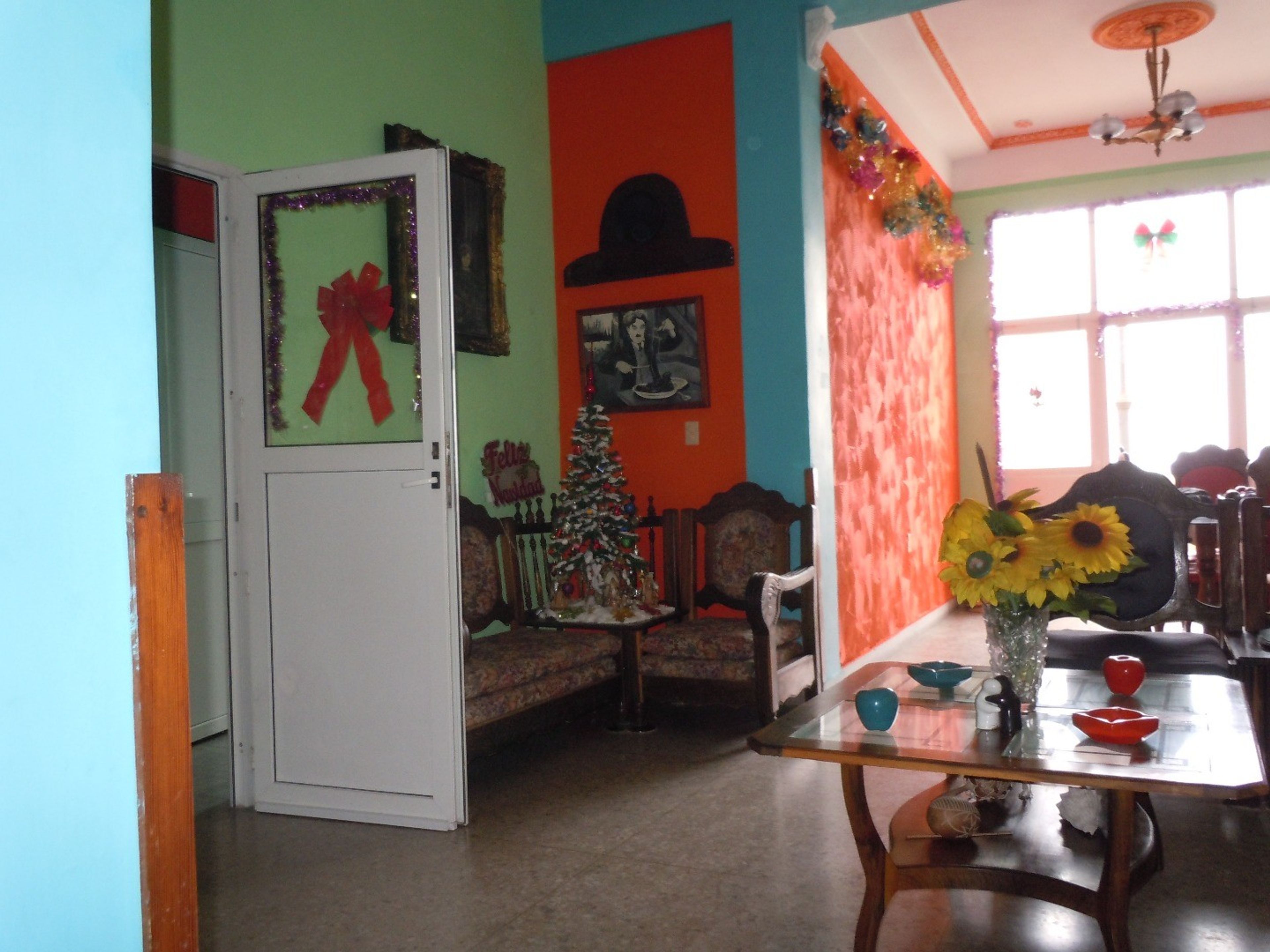 Pensión Enano Rojo, MALECÓN, No. 557House's inside view
