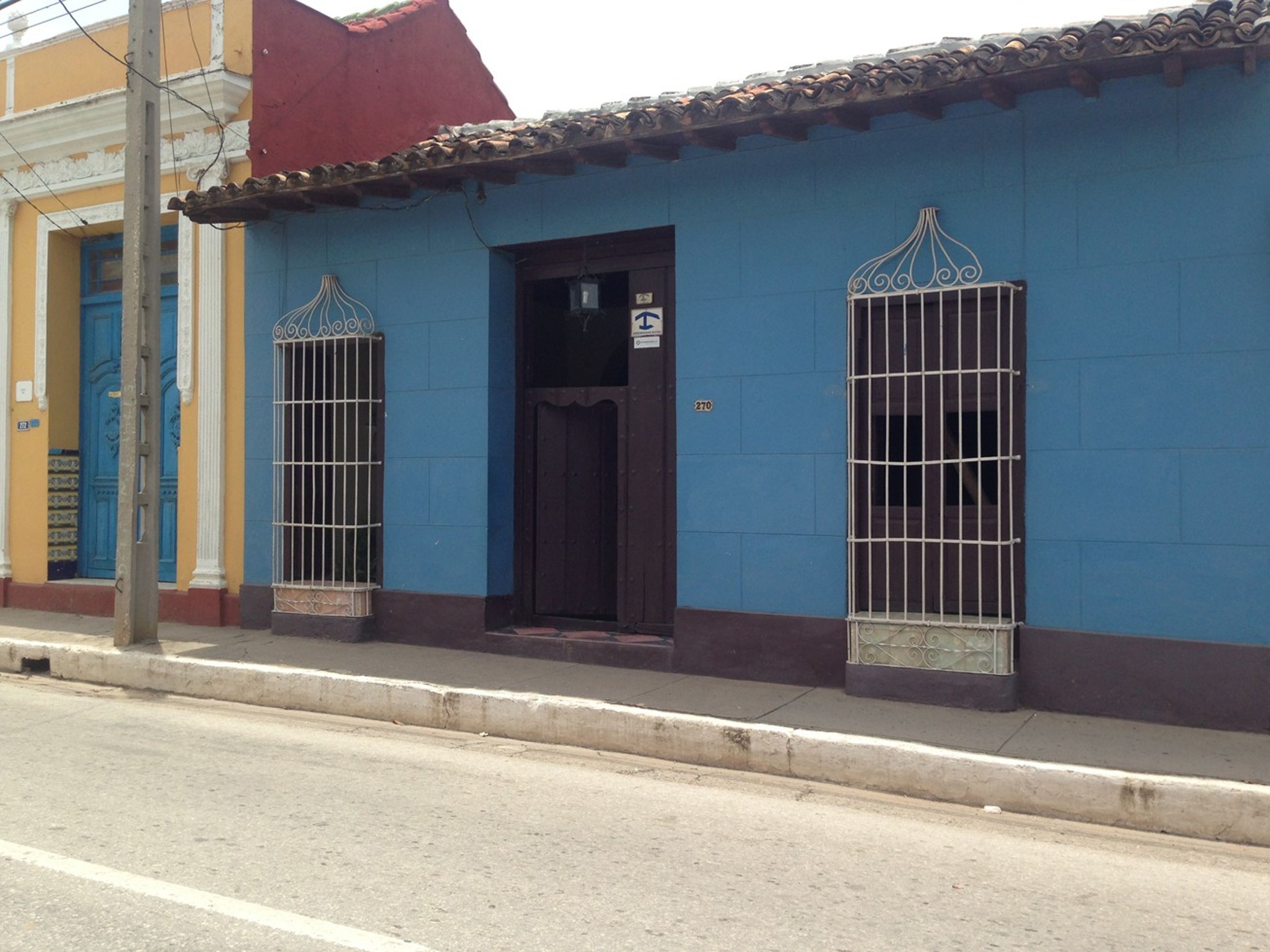 Hostal Los Ángeles, CAMILO CIENFUEGOS (Santo Domingo), No. 270