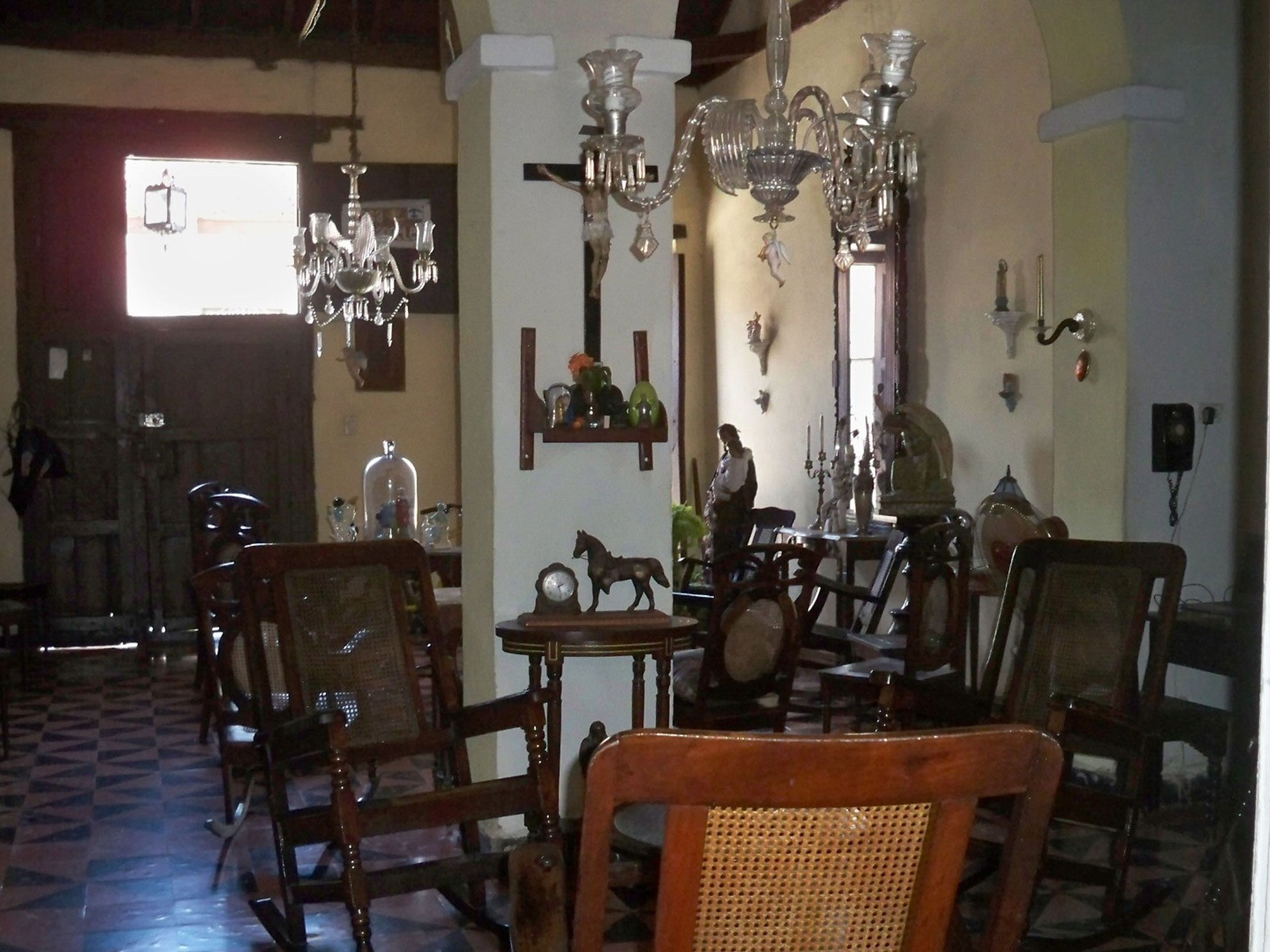 Дом Ángeles, CAMILO CIENFUEGOS (Santo Domingo), No. 270 - House living room