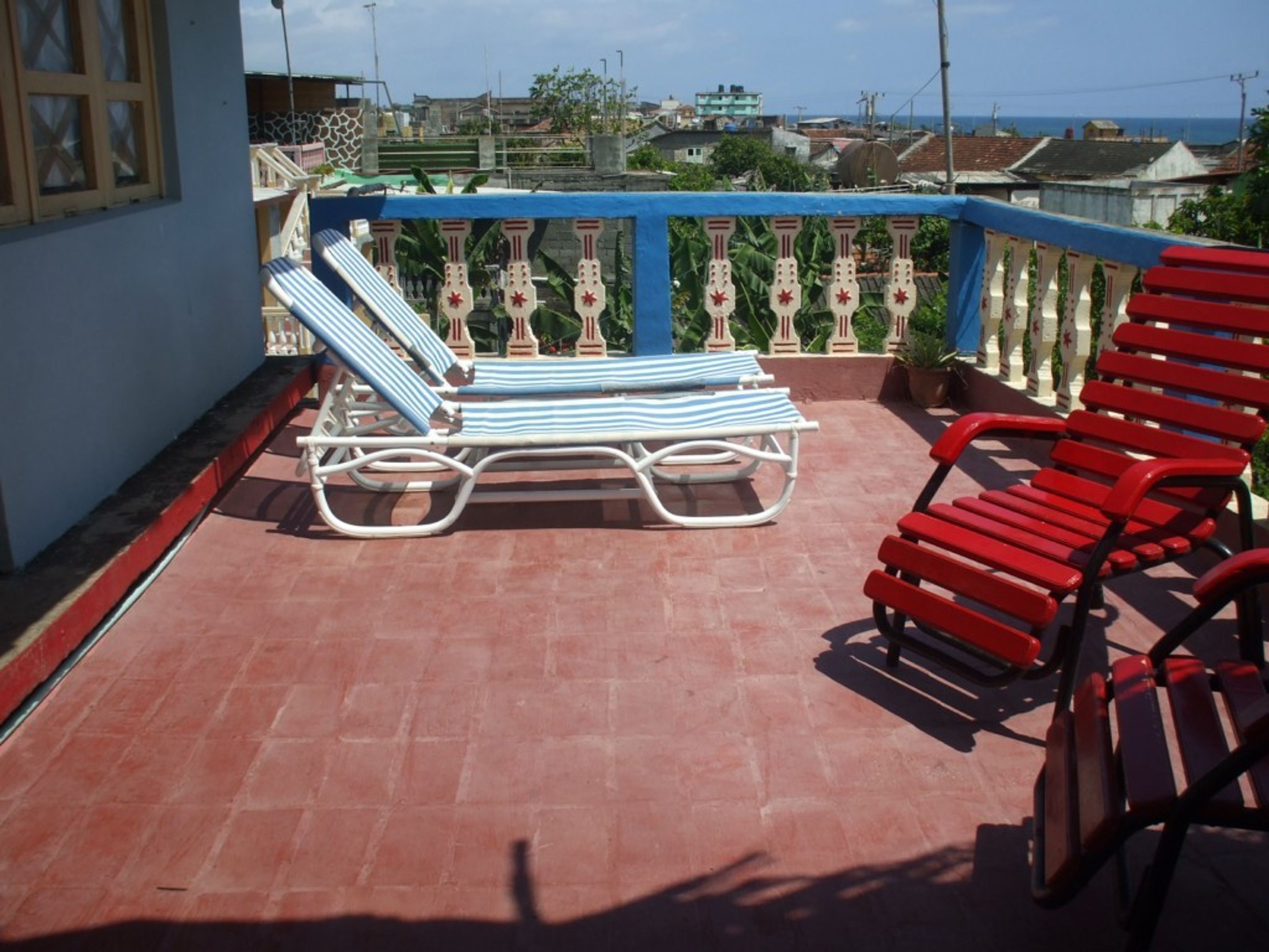 Casa Roxana y Armando, MONCADA, No. 18-CSolarium