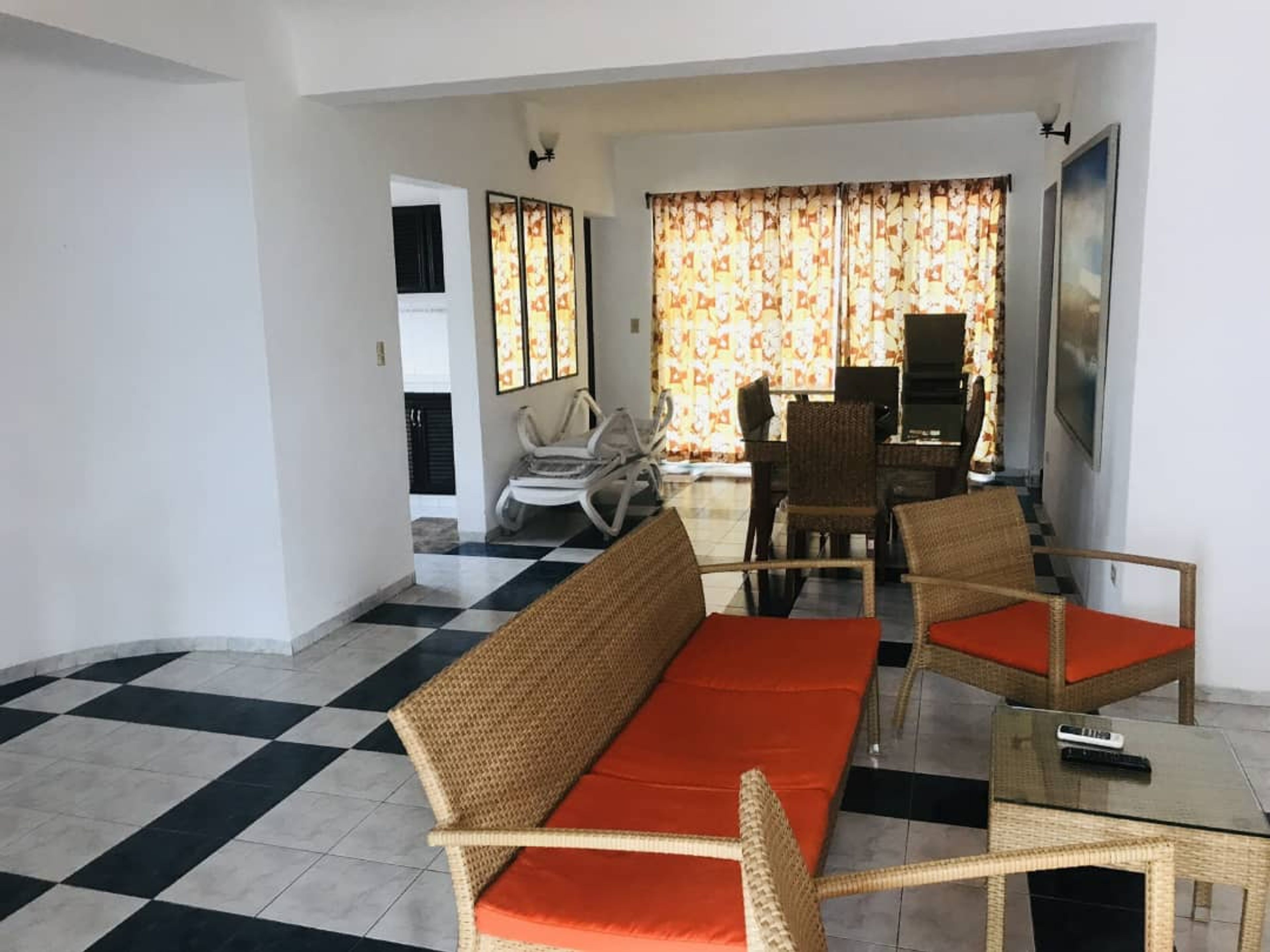 Вилла Кэри, ТАРАРА, № 303House´s living - dinning room