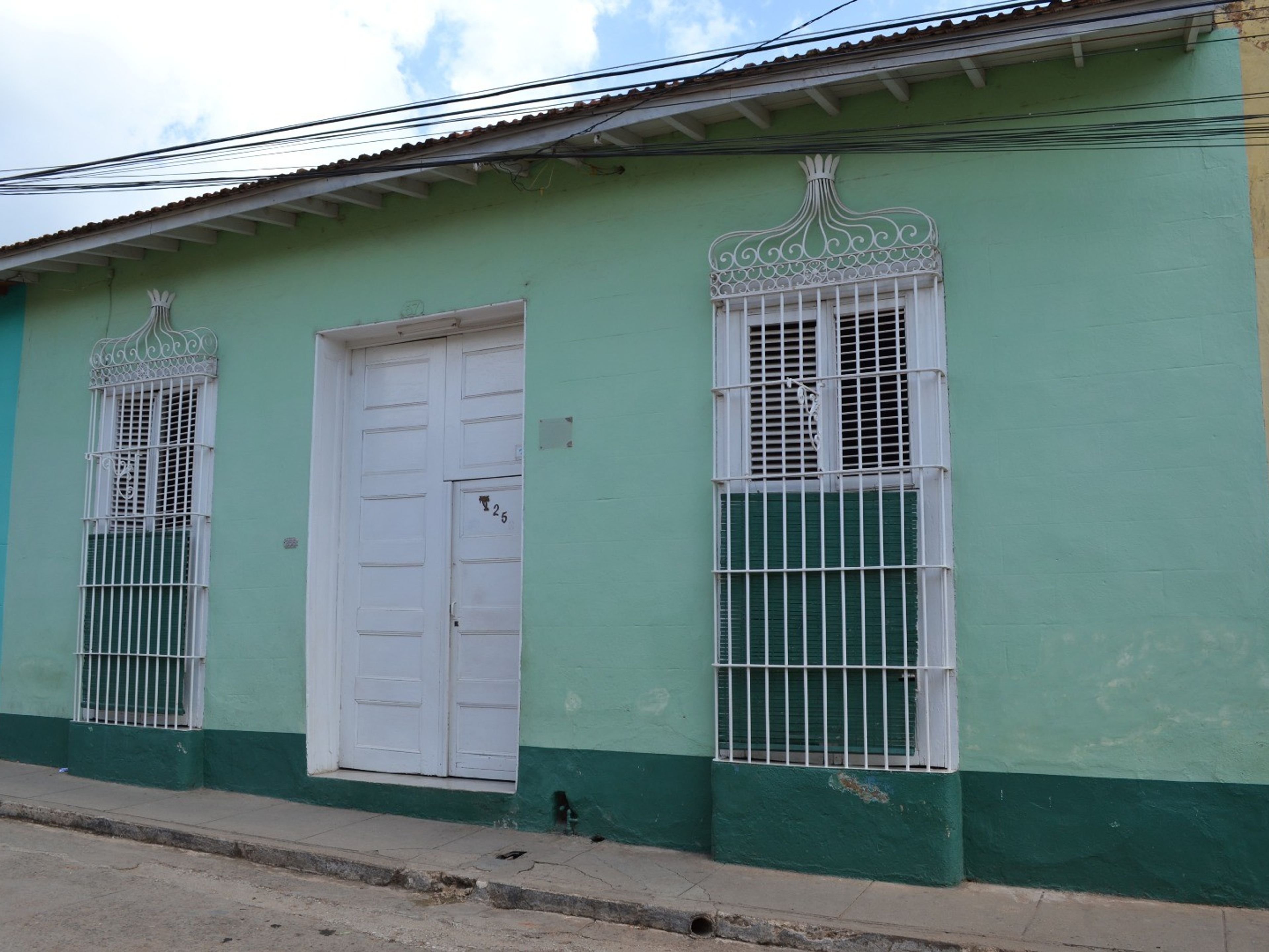 Casa Colonial Elena y Victor, COLÓN, No. 256